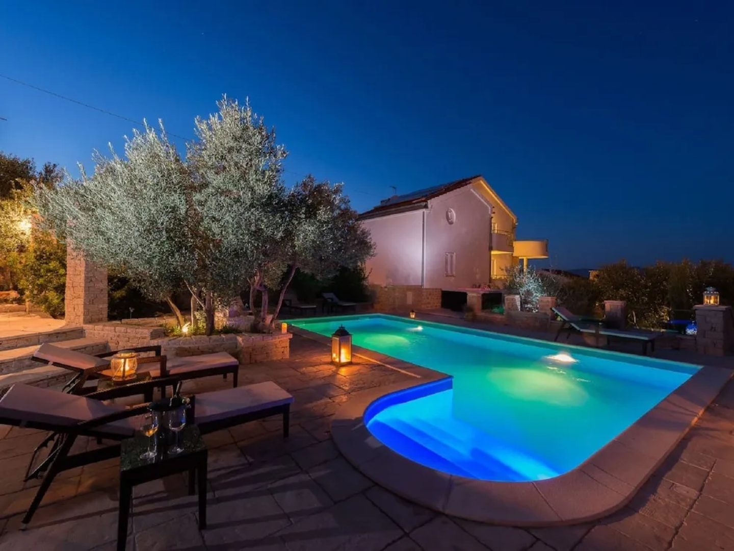 Apartment in Murter With Pool and Sea Views