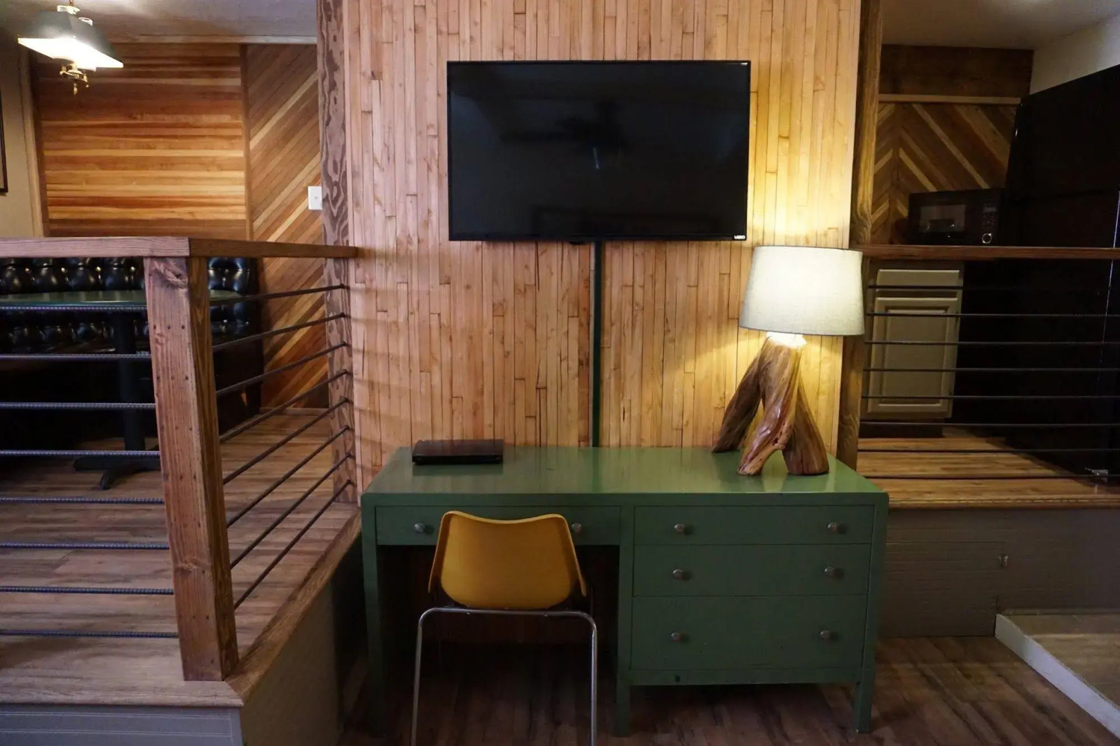 Shaver Lake Village Hotel