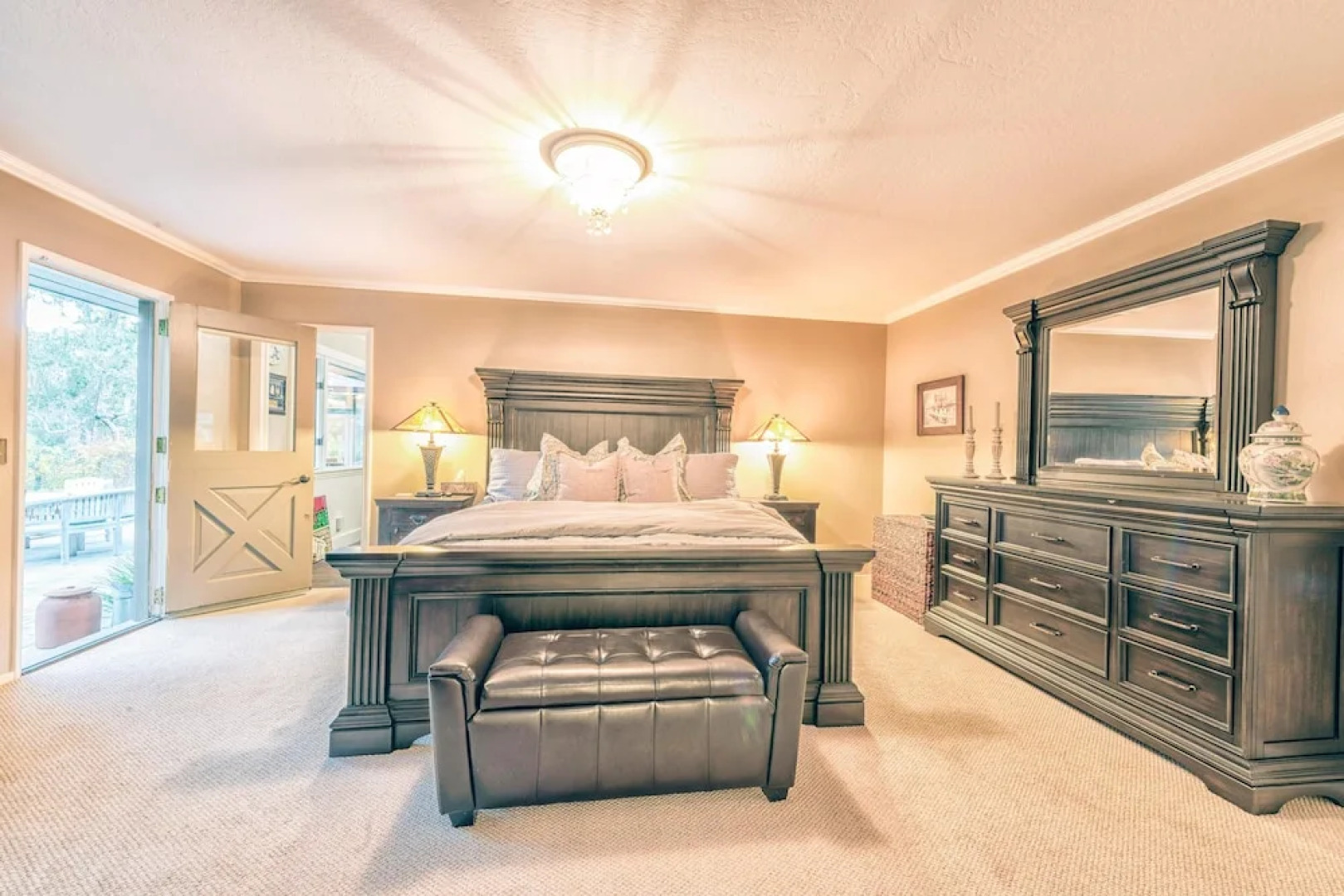 Lx47: Pebble Garden Retreat Home With Modern Kitchen