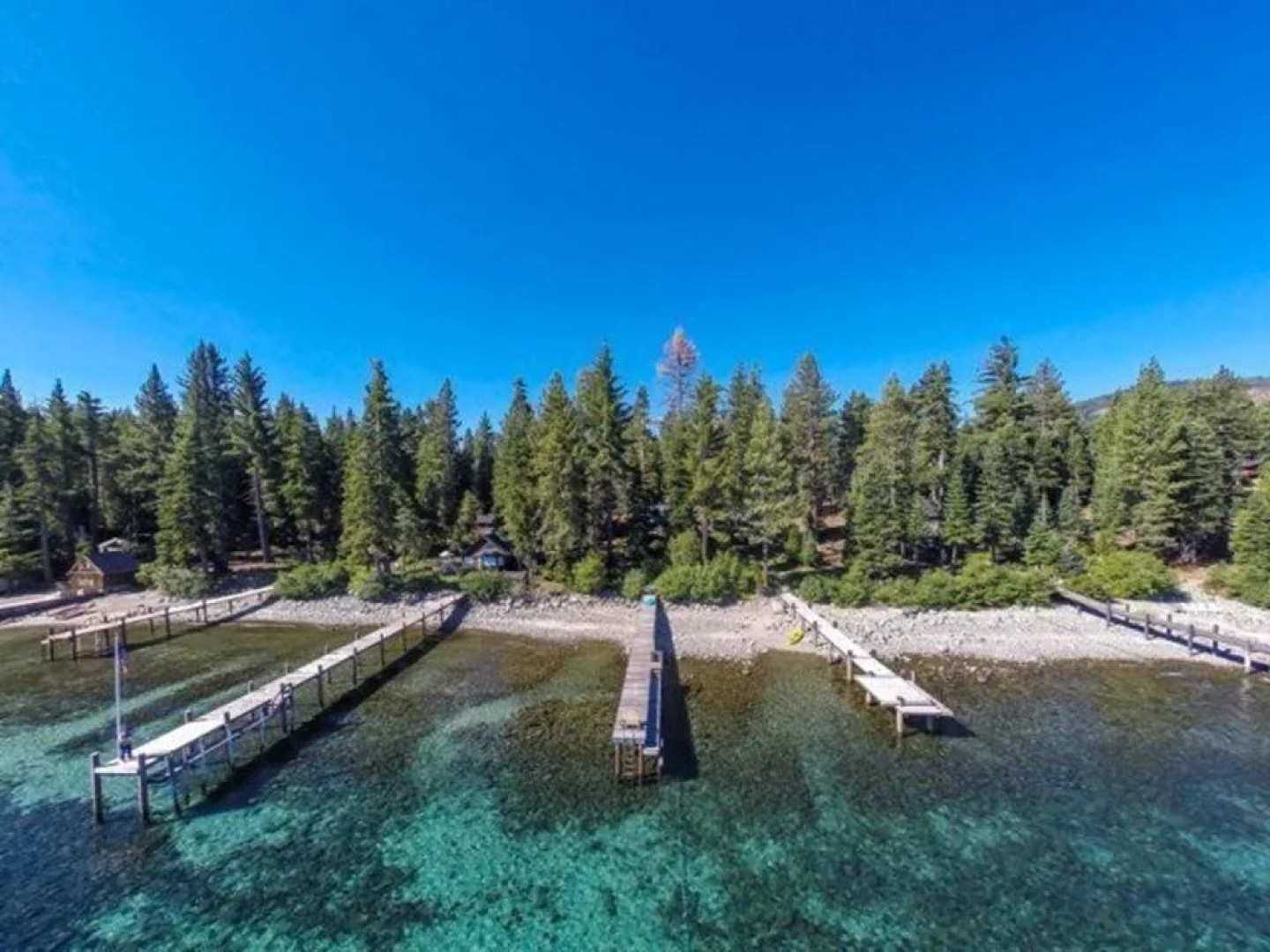 Couples Cove Lakefront Cabin by RedAwning