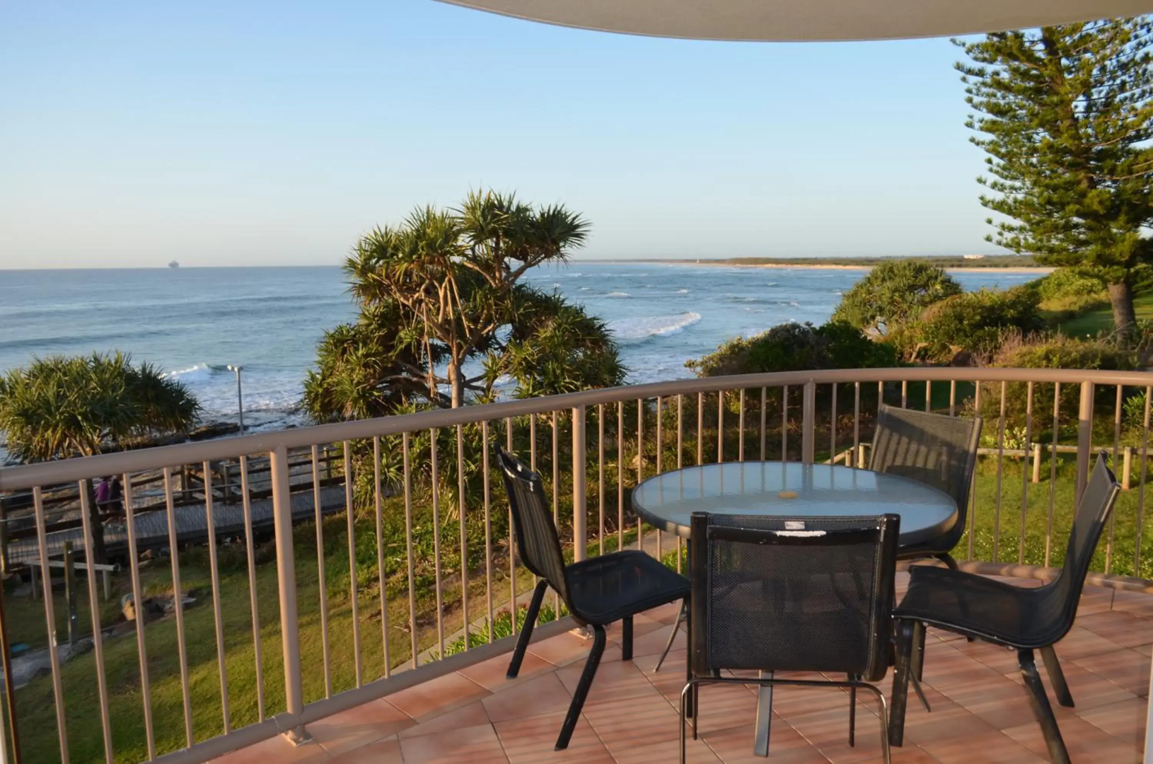Pandanus Shores Kings Beach
