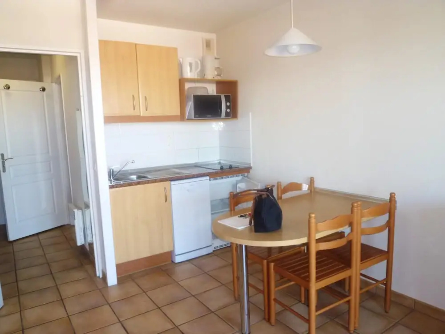 Studio in Ciboure, With Wonderful sea View, Shared Pool, Furnished Balcony - 300 m From the Beach