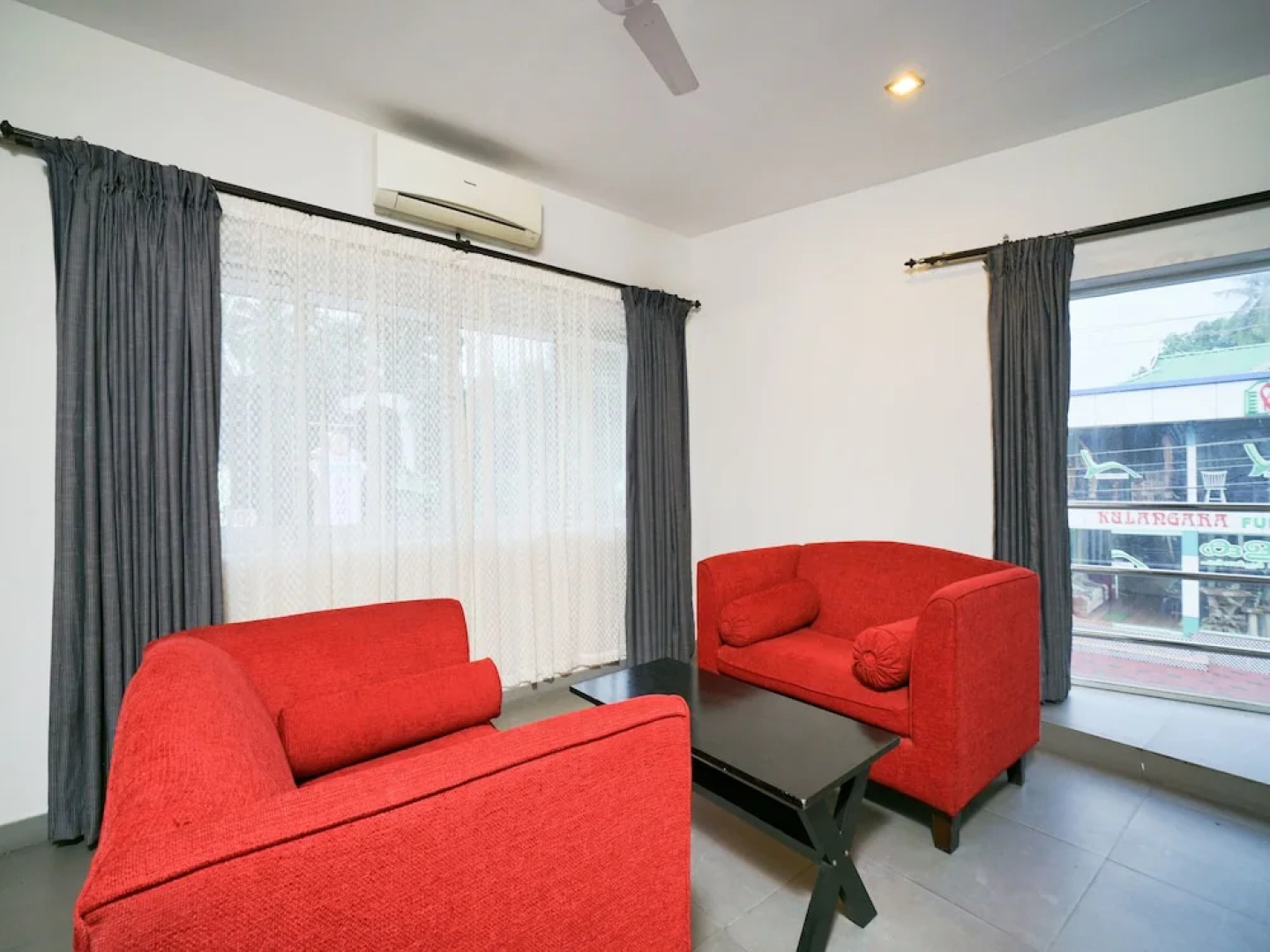 Mookkannoor Tourist Home by OYO Rooms