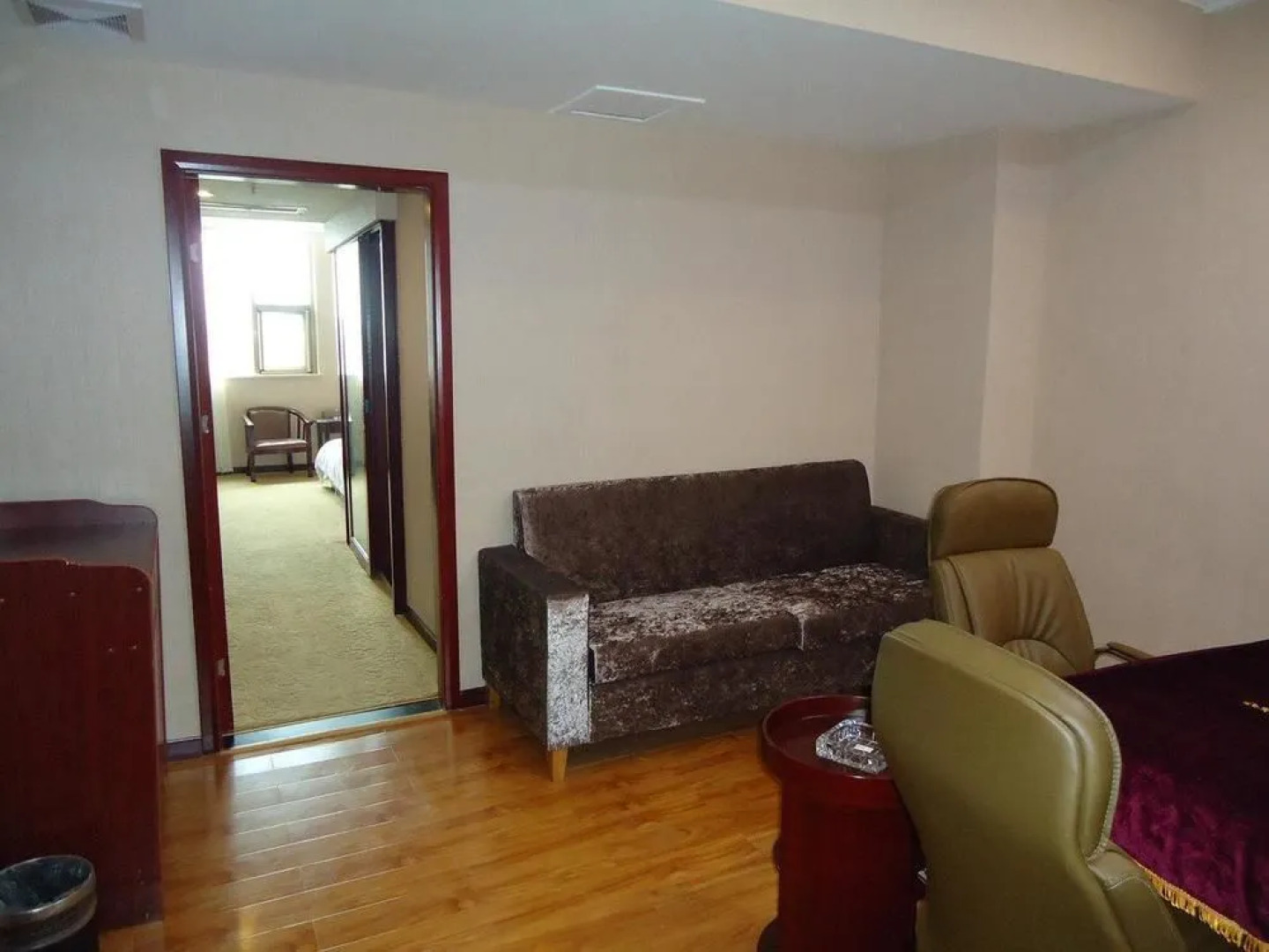 Mountain and Lake No.1 Hotel