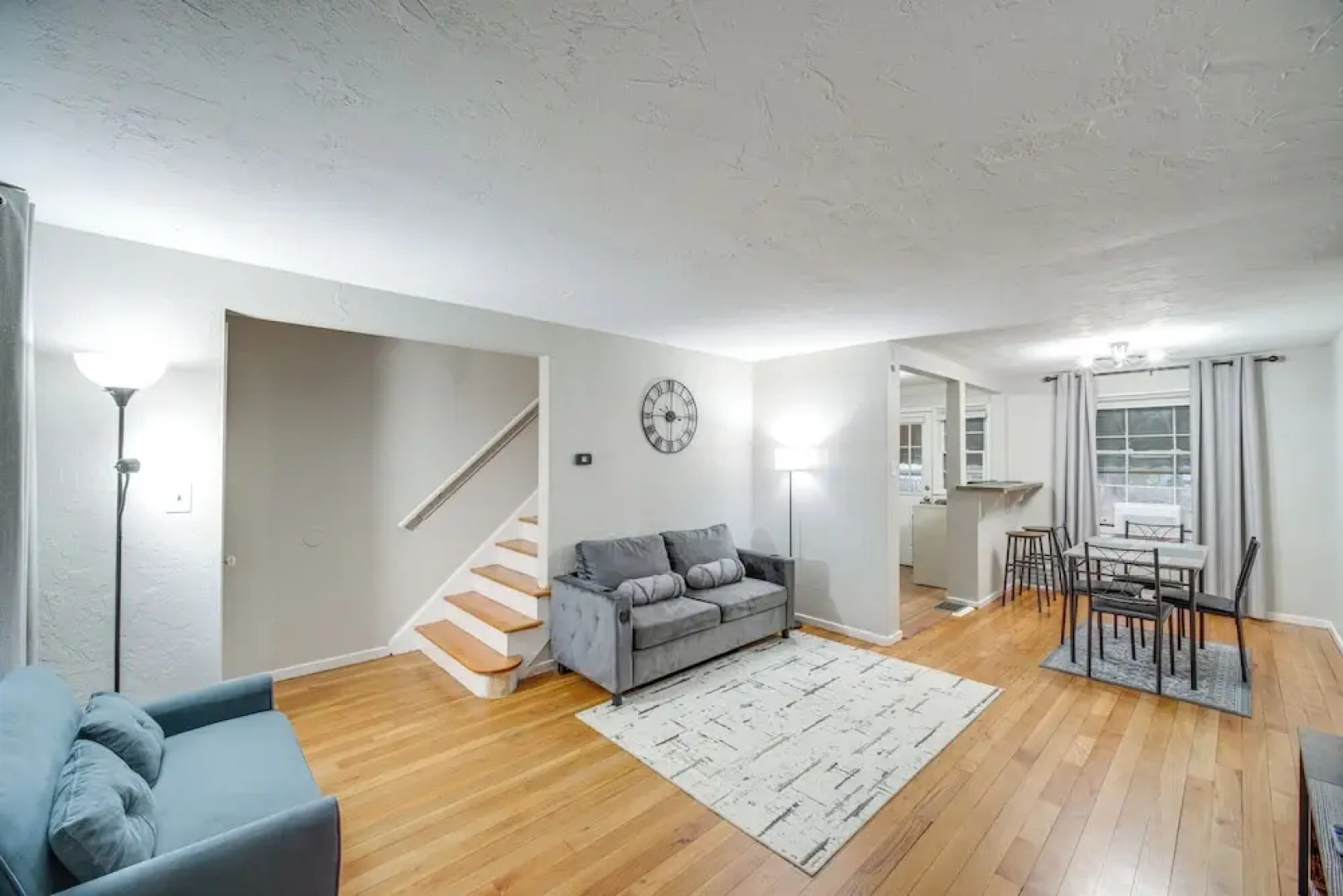 2 Mi to Lake Erie: Home w/ Yard in Euclid!