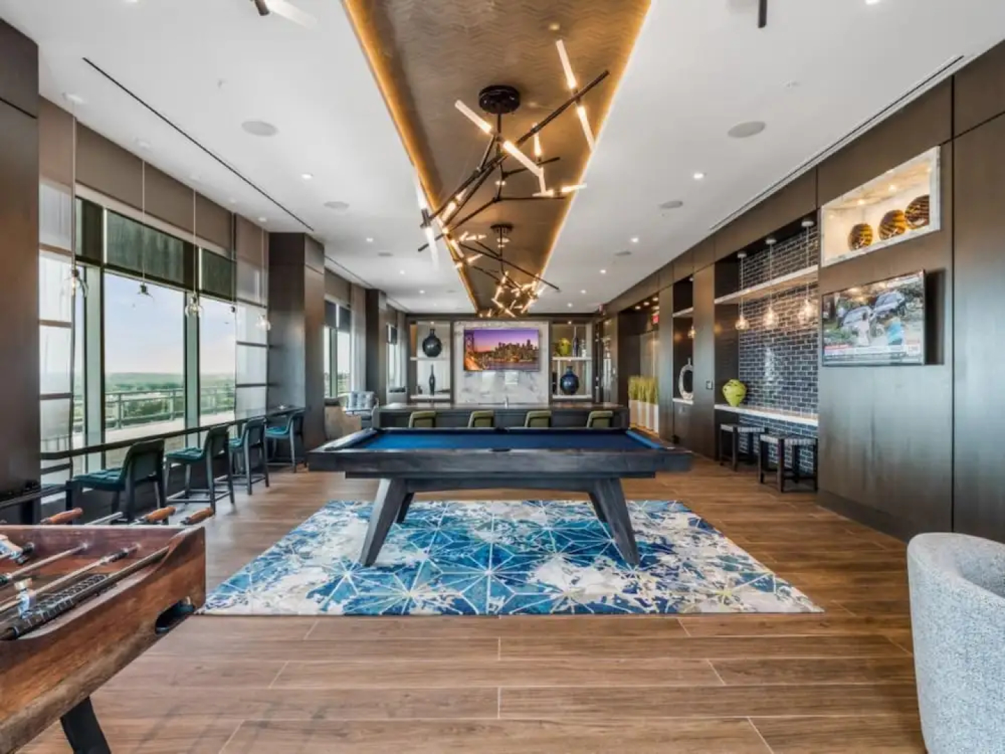 Bluebird Suites near Chevy Chase