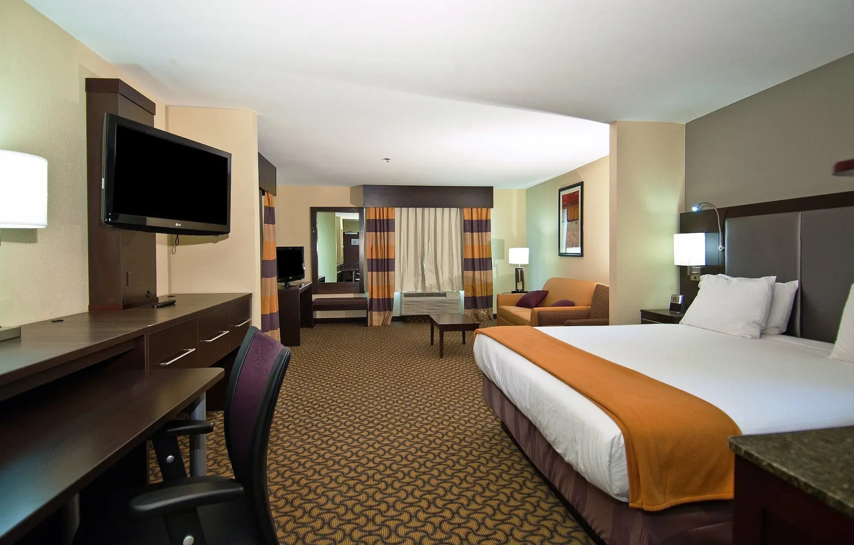 Holiday Inn Express Hotel & Suites Jackson / Pearl International Airport