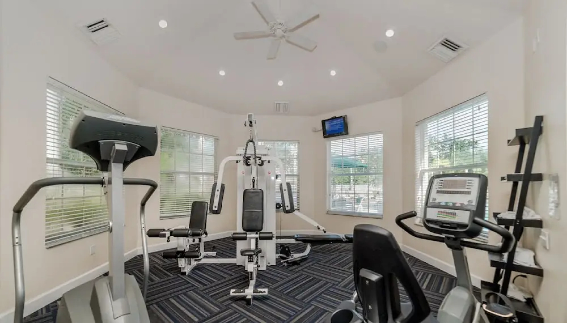 Windsor Palms Resort Homes, Townhomes & Condos