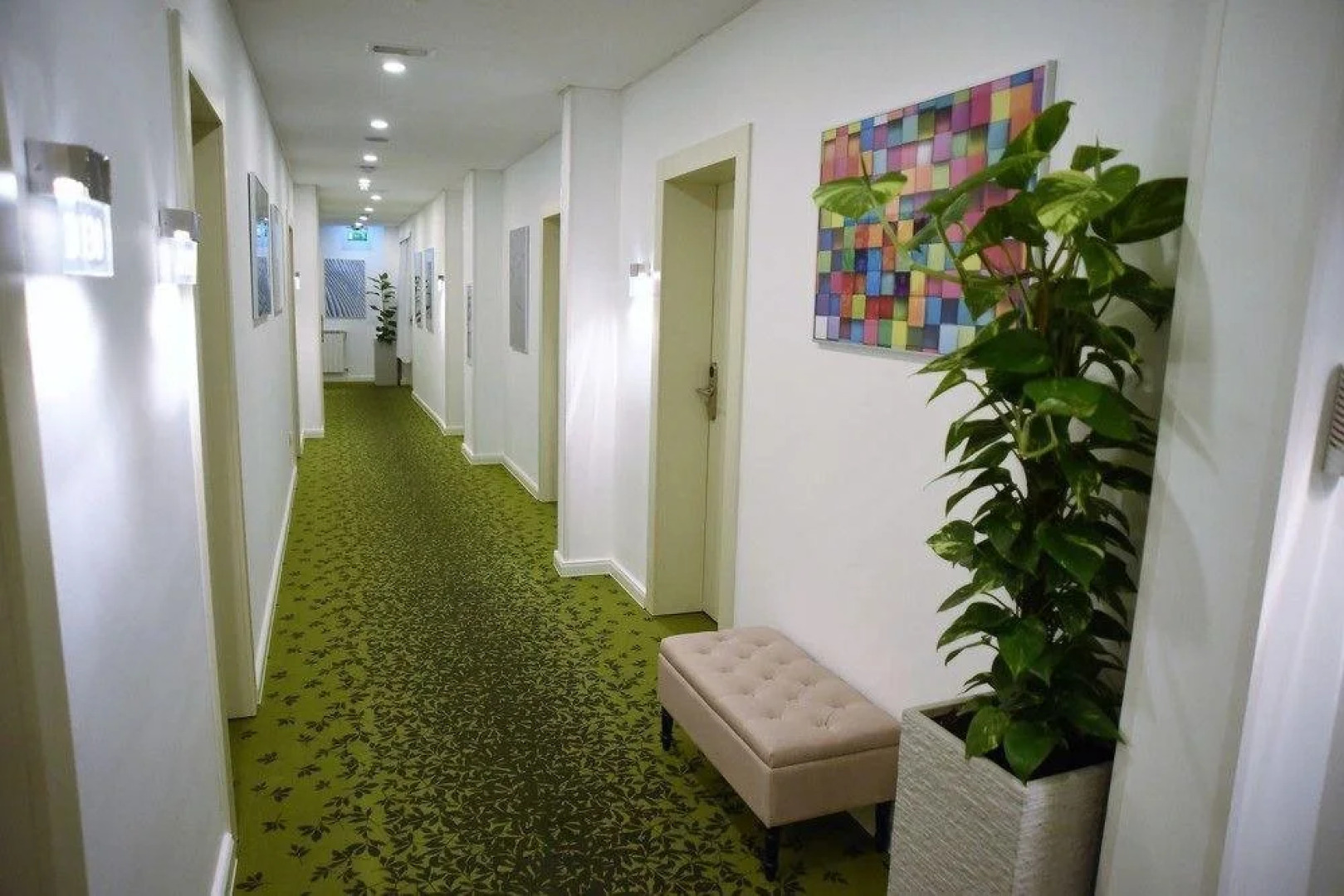 Santiny Hotel & Restaurant