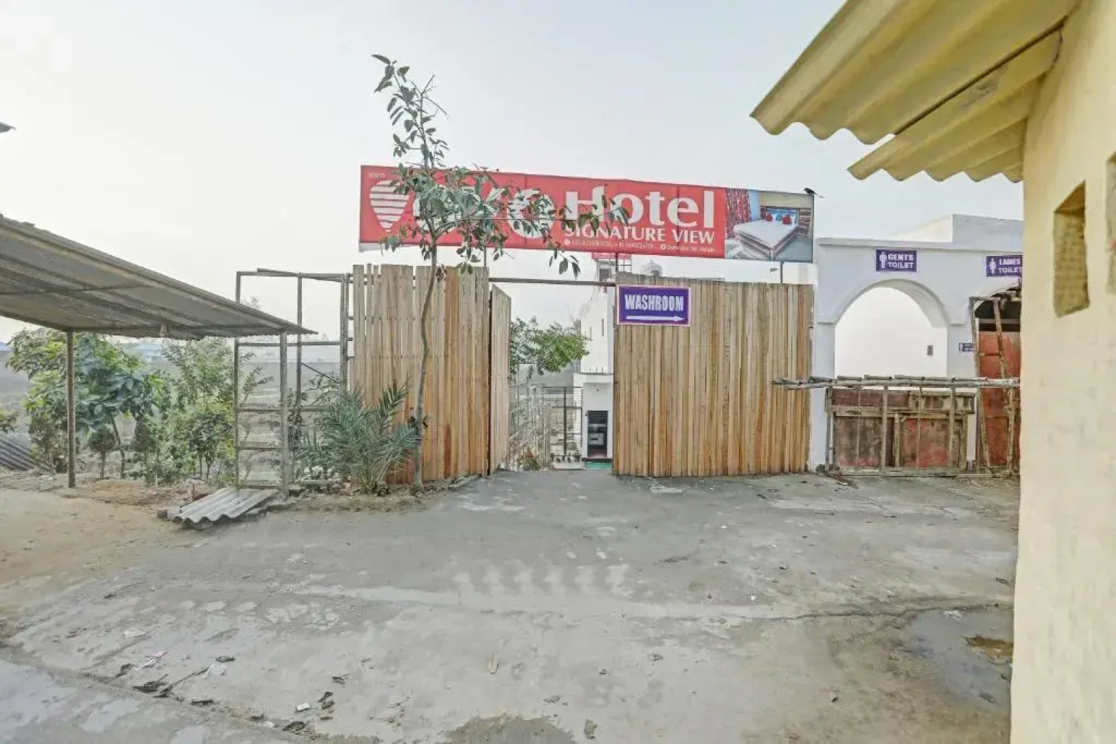 OYO 80655 Hotel Signature View