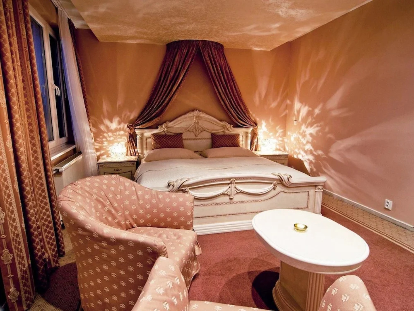 Bila Ruze White Rose