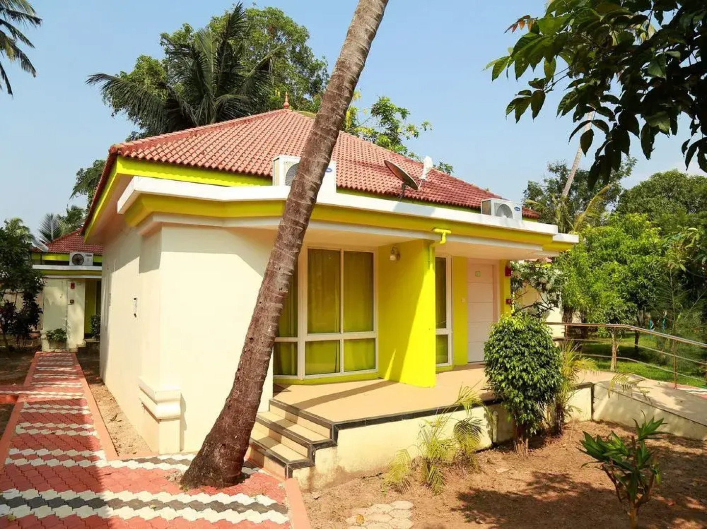 OYO 9992 Panoramic Sea Resort