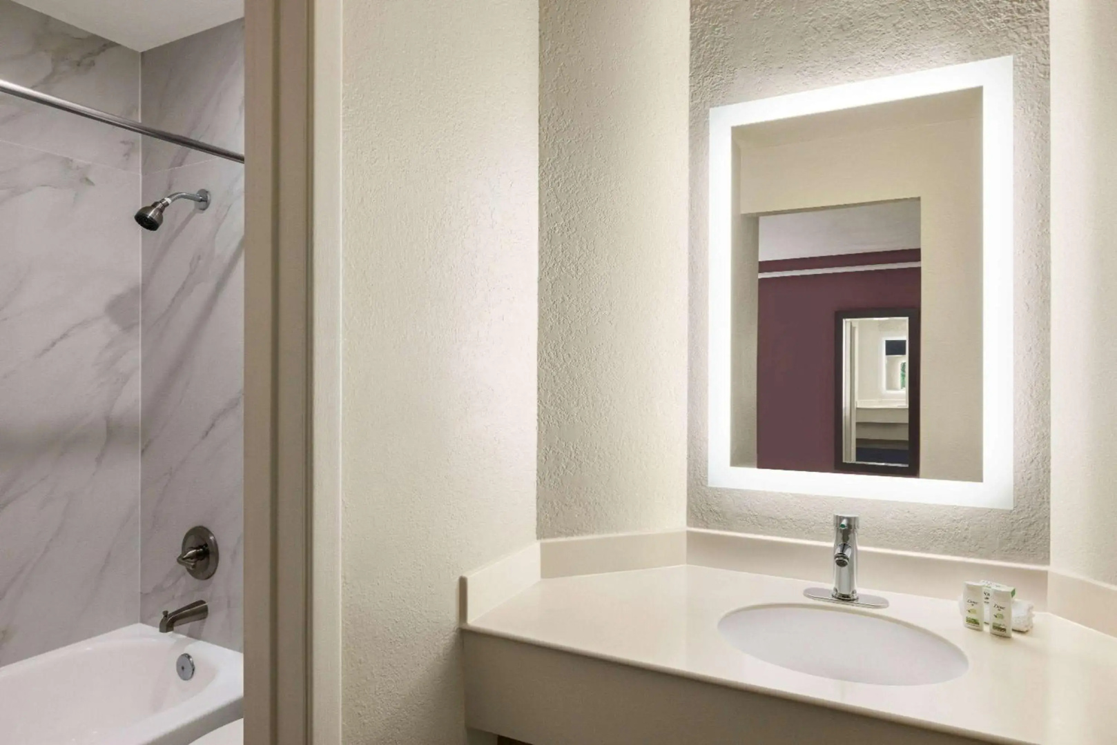 Holiday Inn Jeddah Gateway by IHG