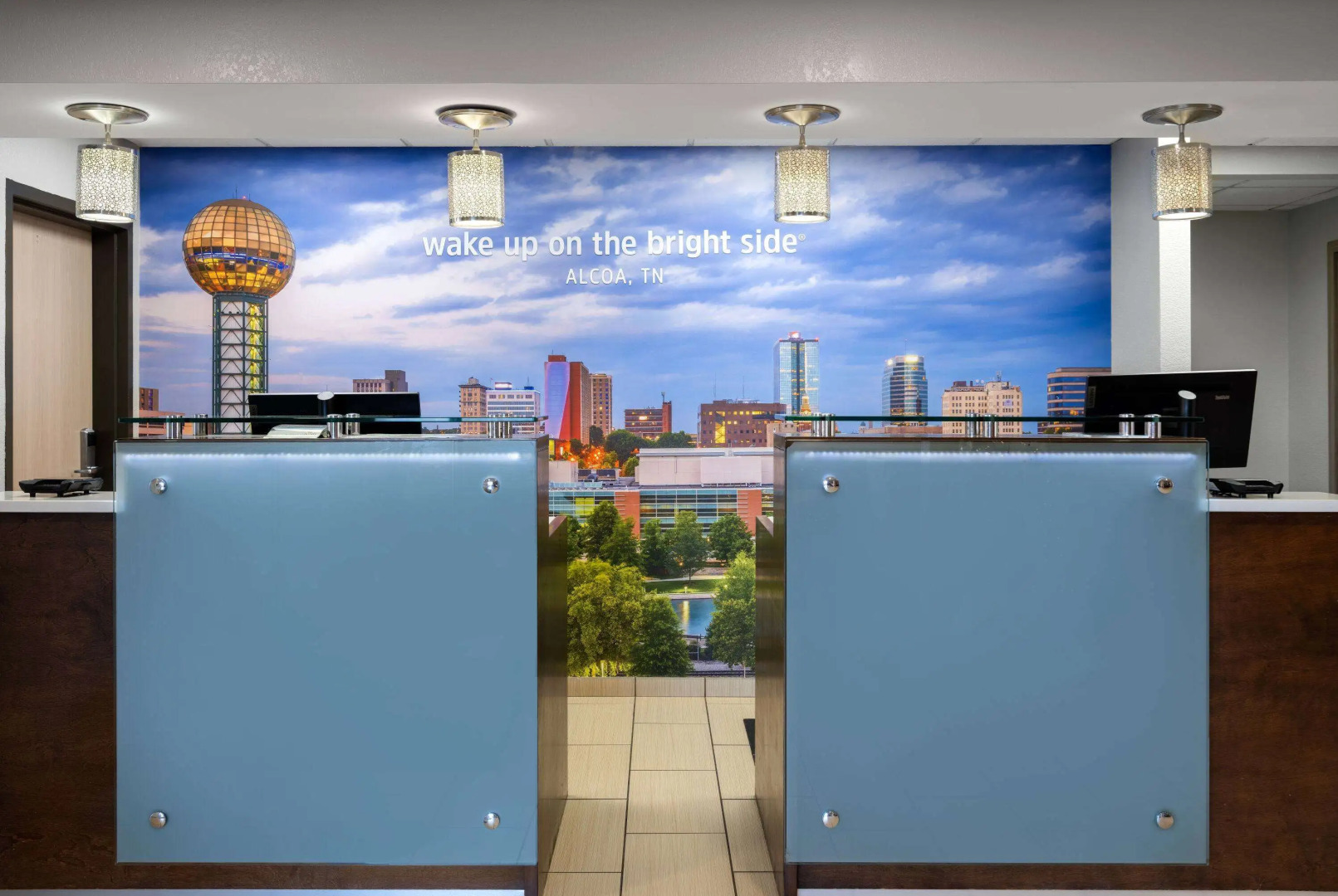 La Quinta Inn & Suites by Wyndham Knoxville Airport