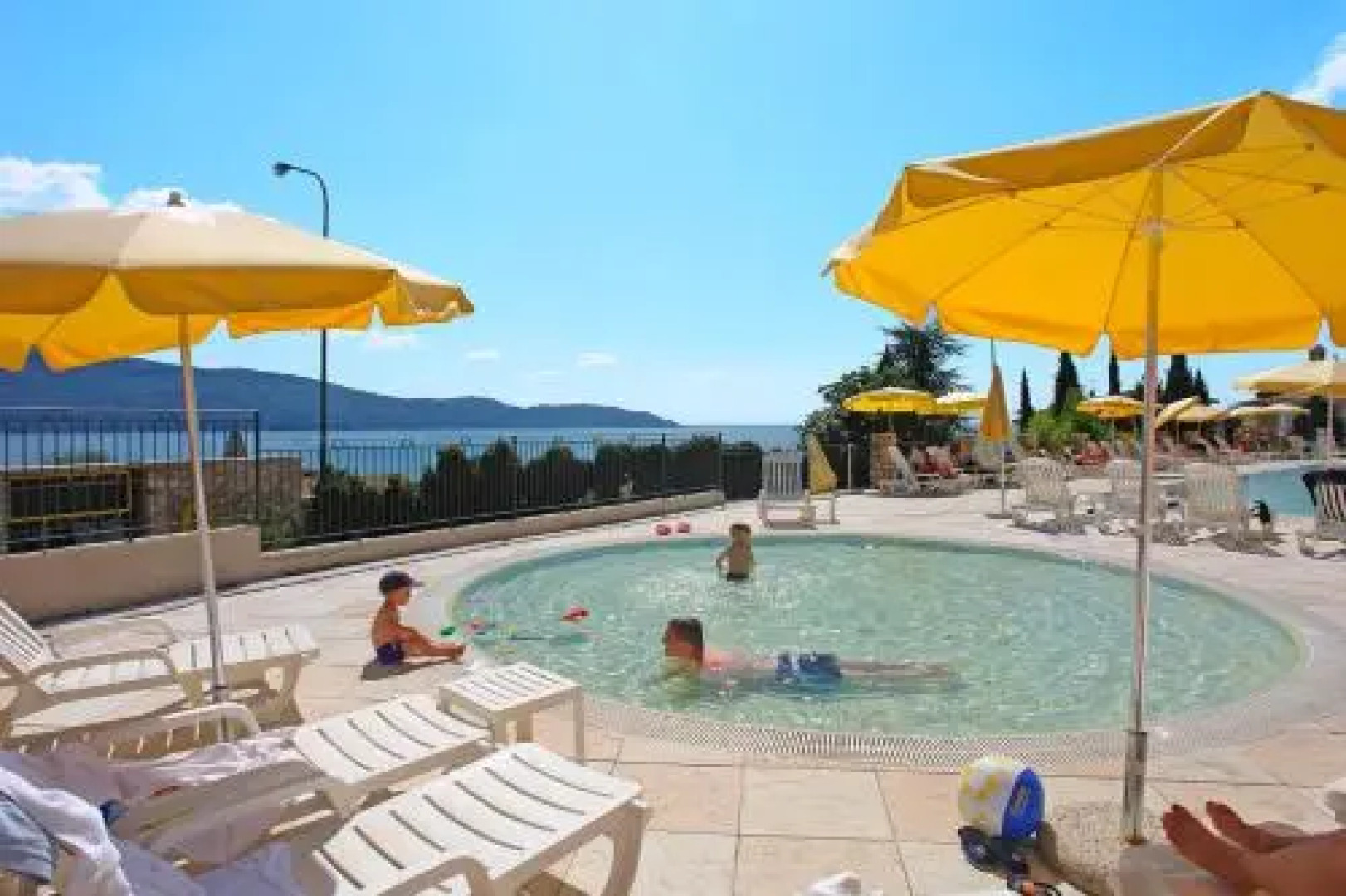 Residence Borgo Dei Limoni