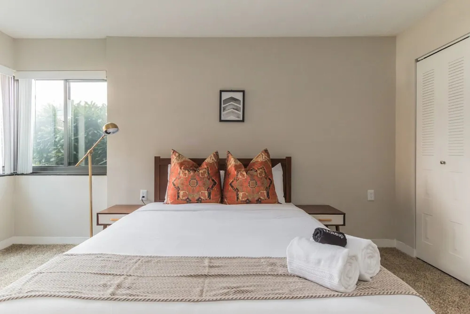 The Luxe Suites of Alexandria