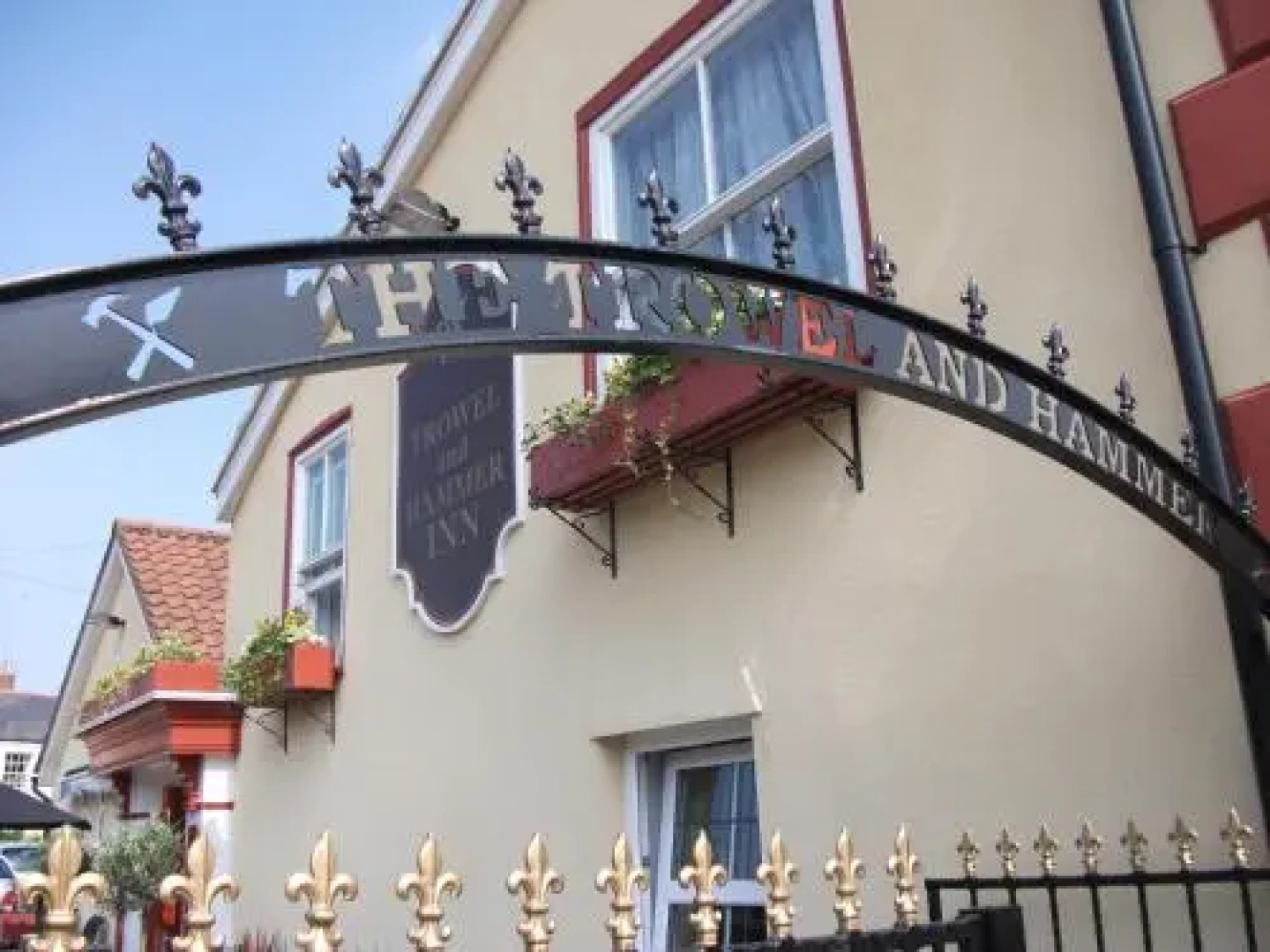 Trowel and Hammer Inn