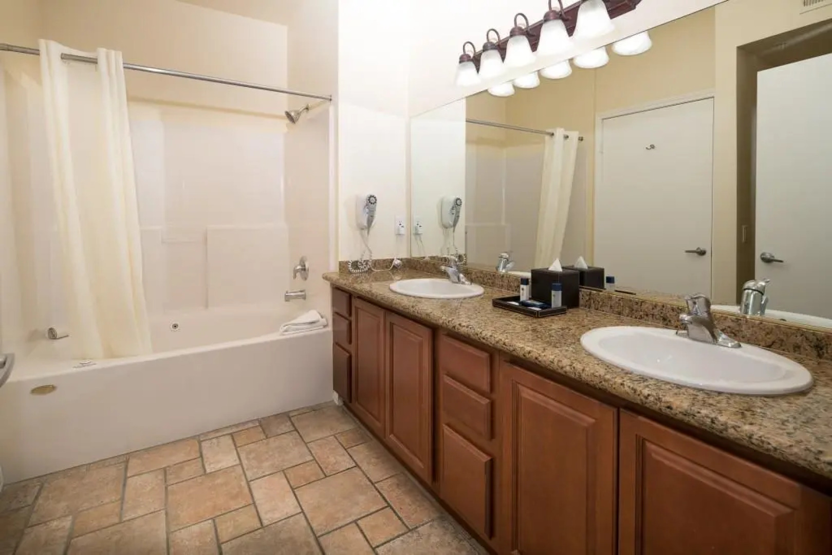 Club De Soleil All-Suite Resort