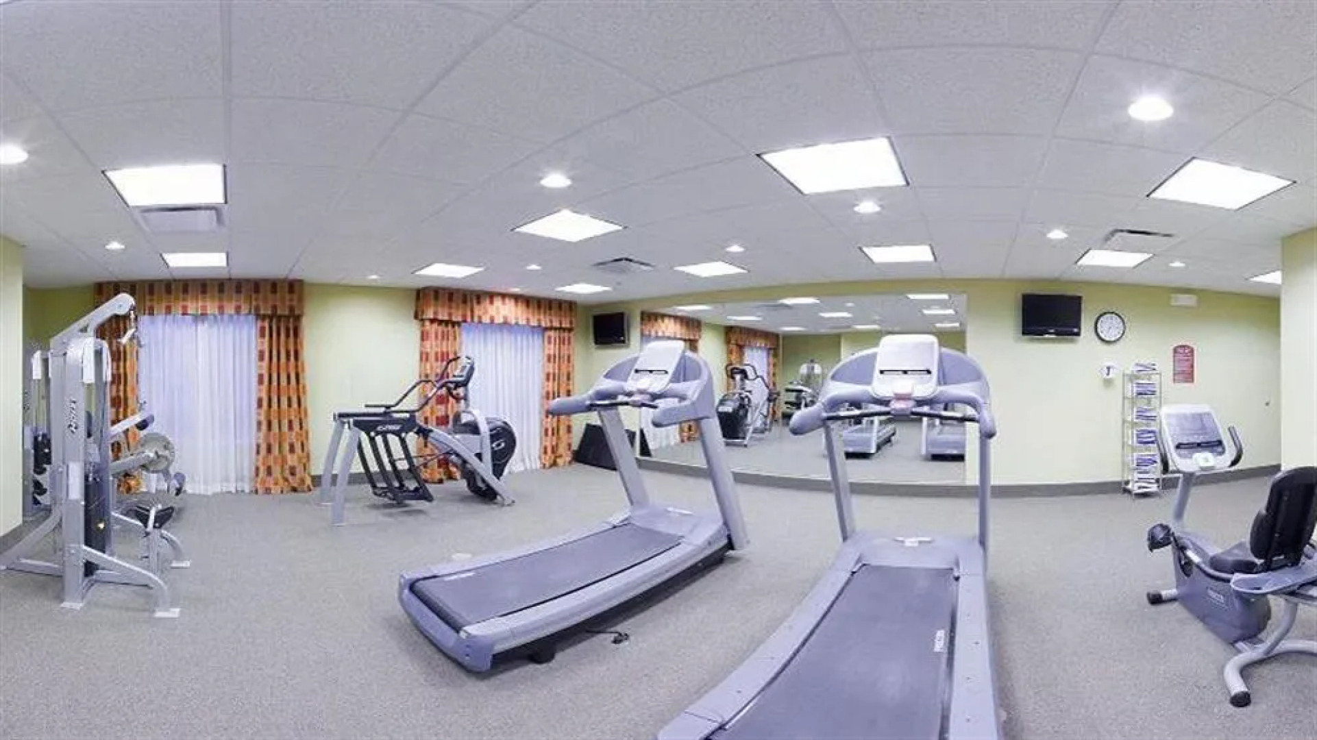 Holiday Inn Express & Suites Bethlehem Arpt-Allentown Area