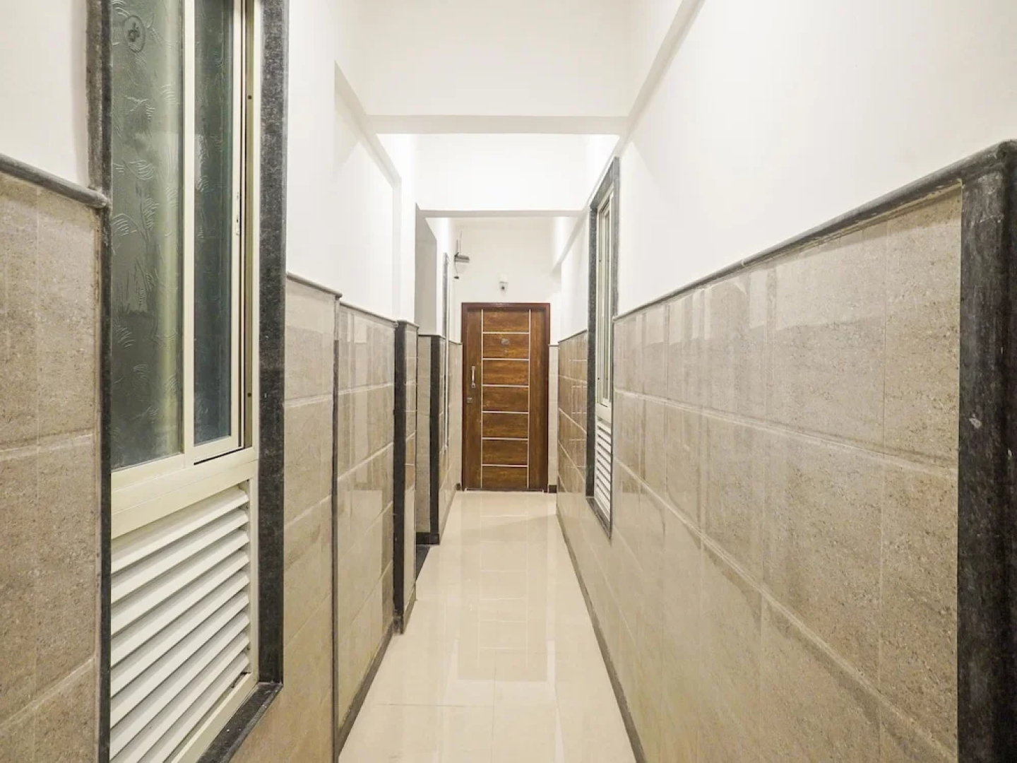 OYO 12383  Hotel Twin Towers 1