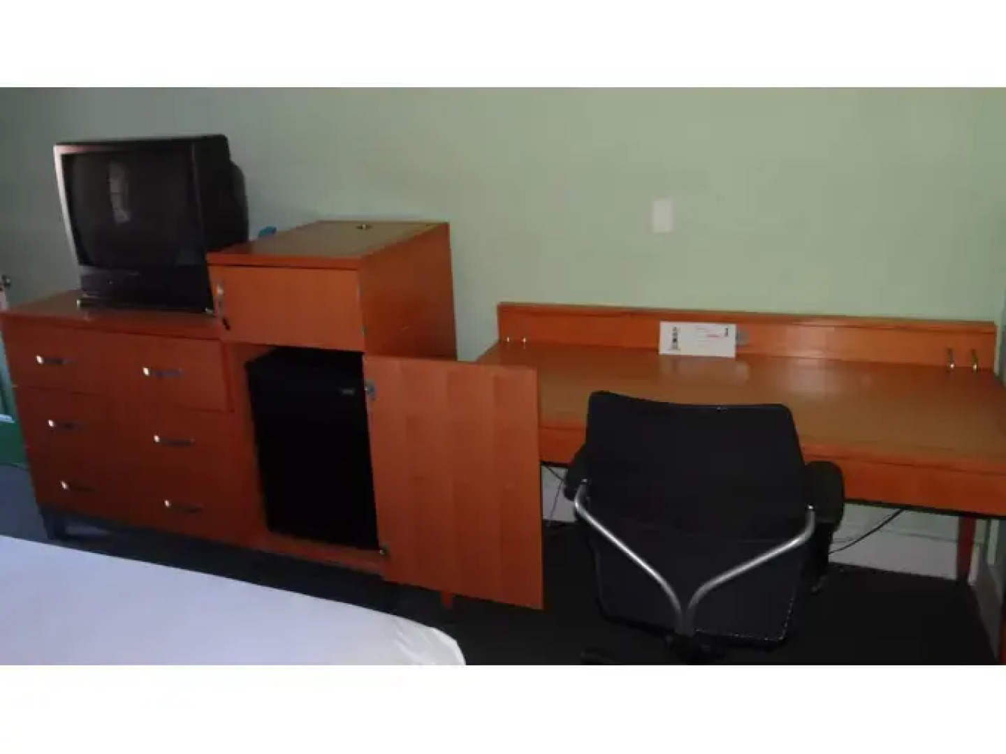 Jonathan Edwards Motel