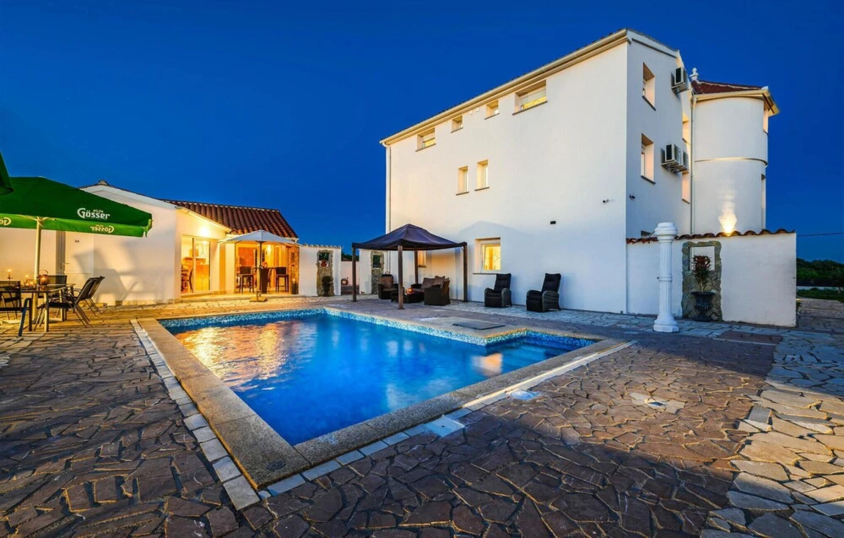 Awesome Home in Valtursko Polje With Wifi and 12 Bedrooms