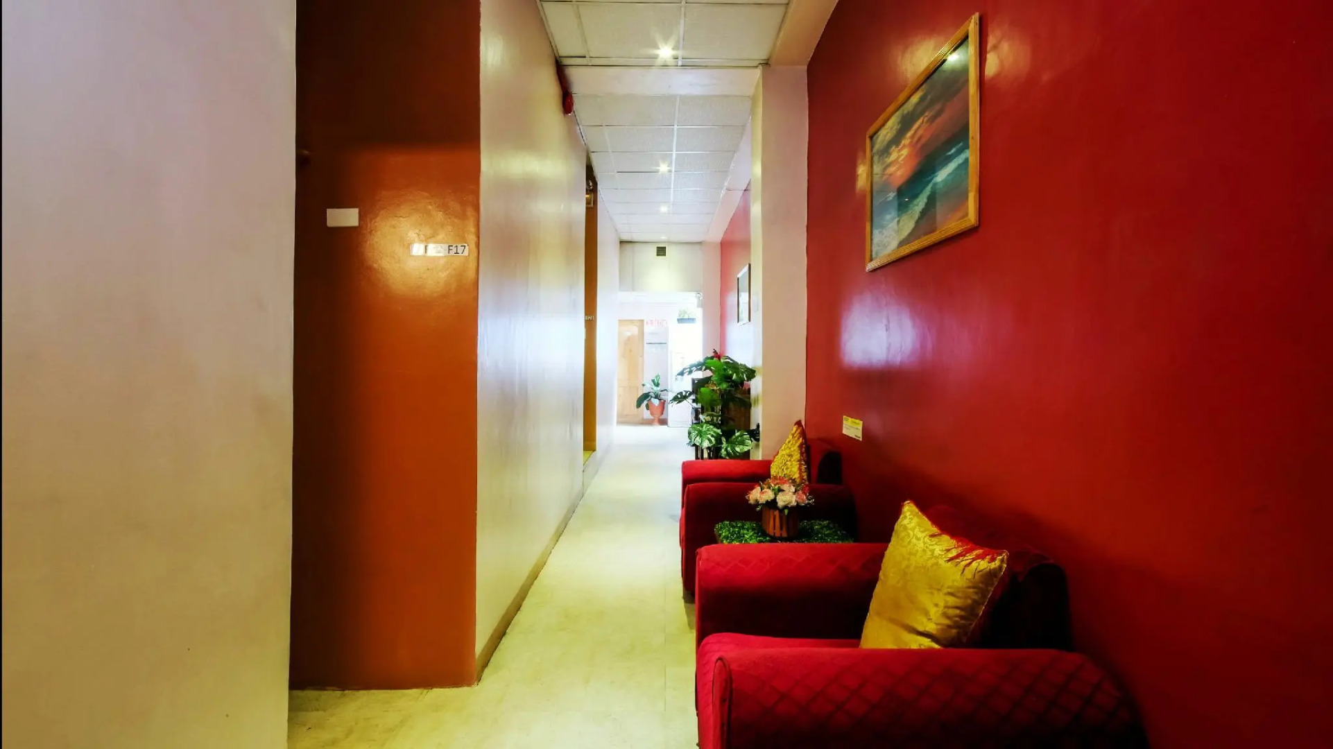 ZEN Rooms Basic White Knights Dumaguete