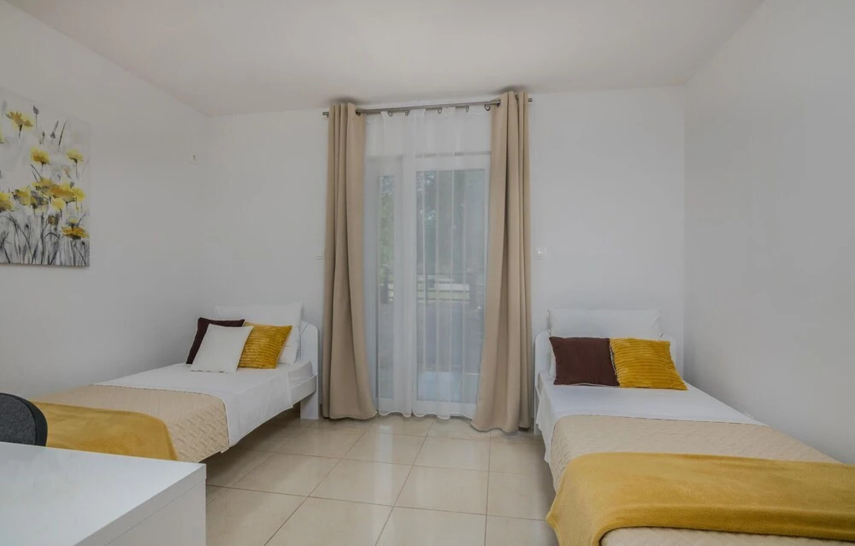 Beautiful Home in Kras With Wifi and 3 Bedrooms