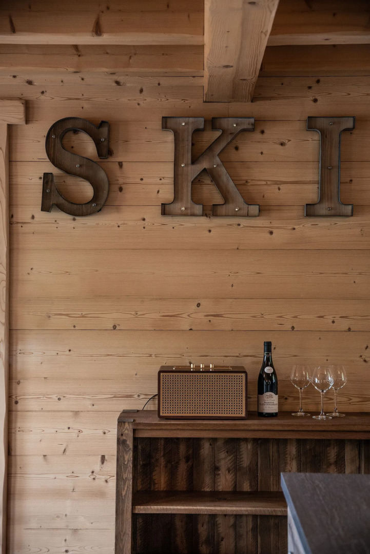 BALATA - Charming Chalet with Hot tub and Views