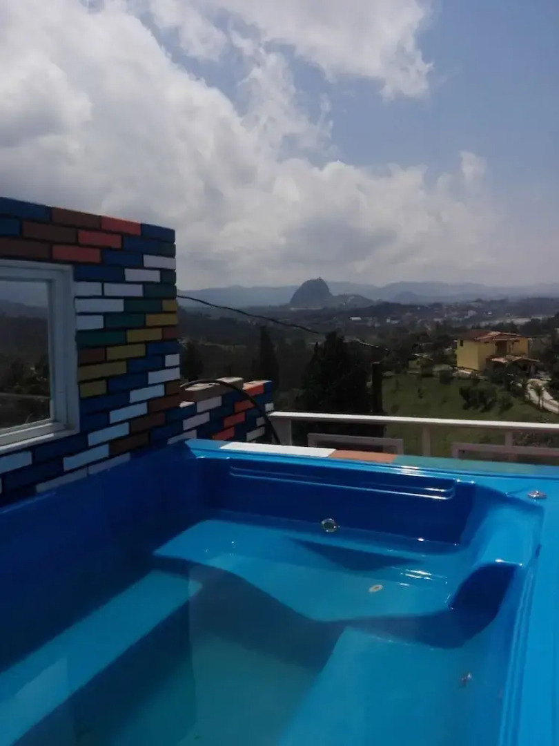 LookOut Lodge Mirador de Guatape