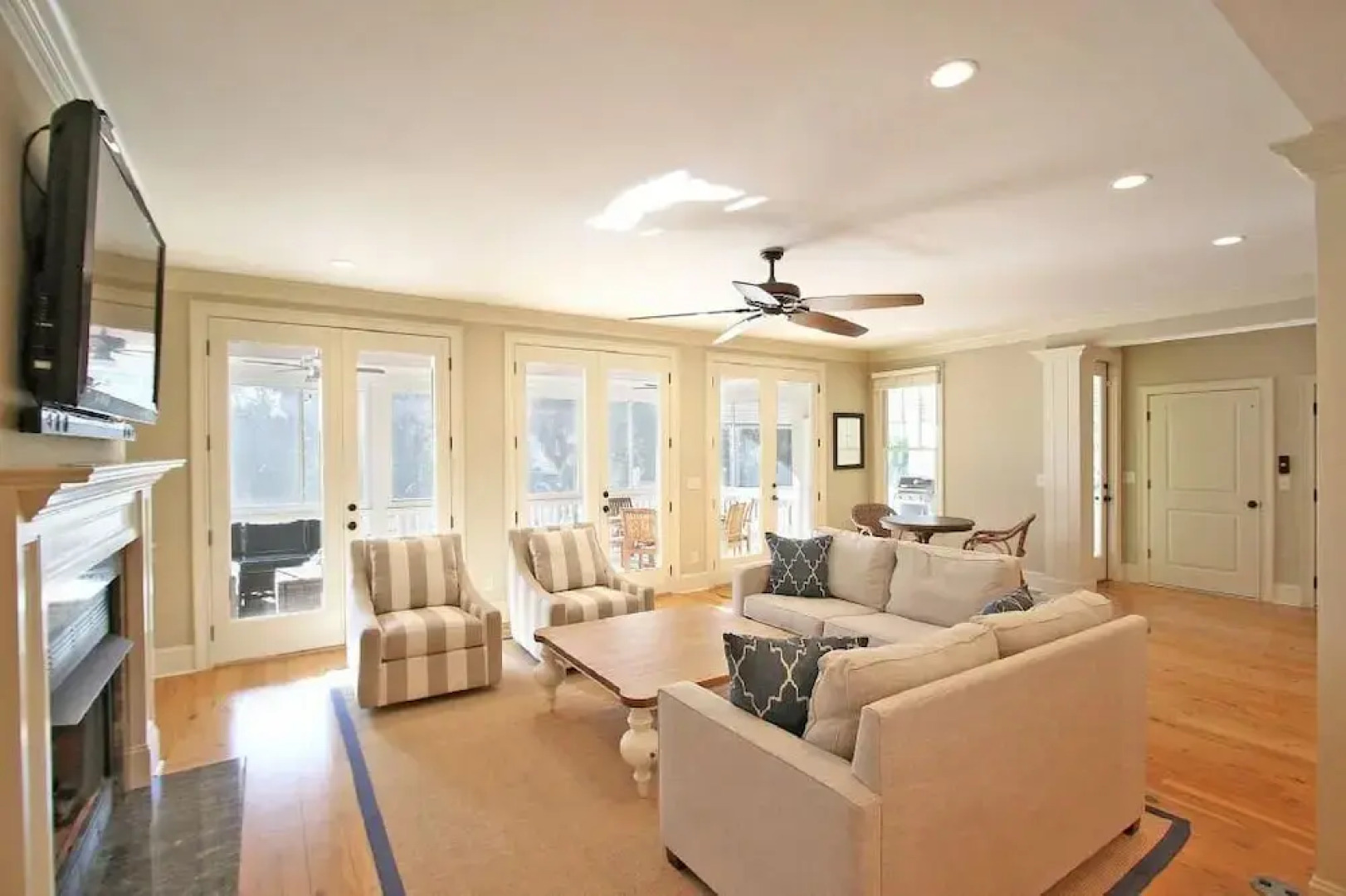 2602 Hartnett Boulevard