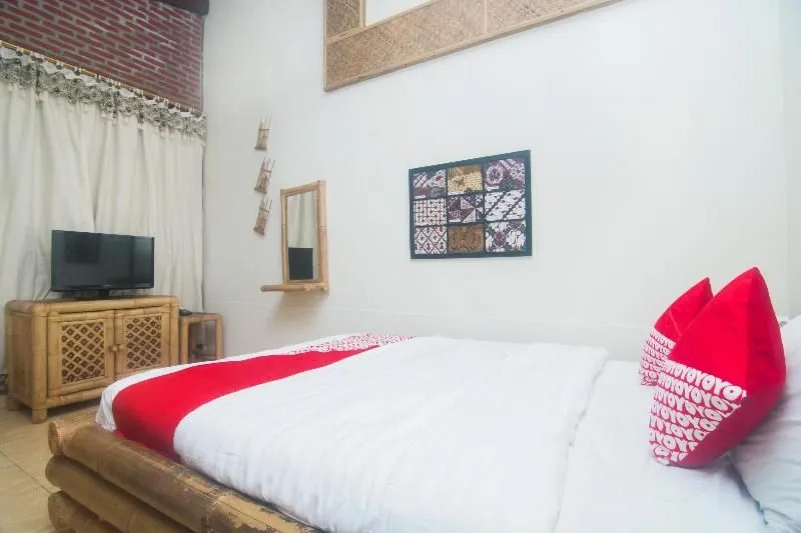OYO 326 Ndalem Padma Asri Guest House