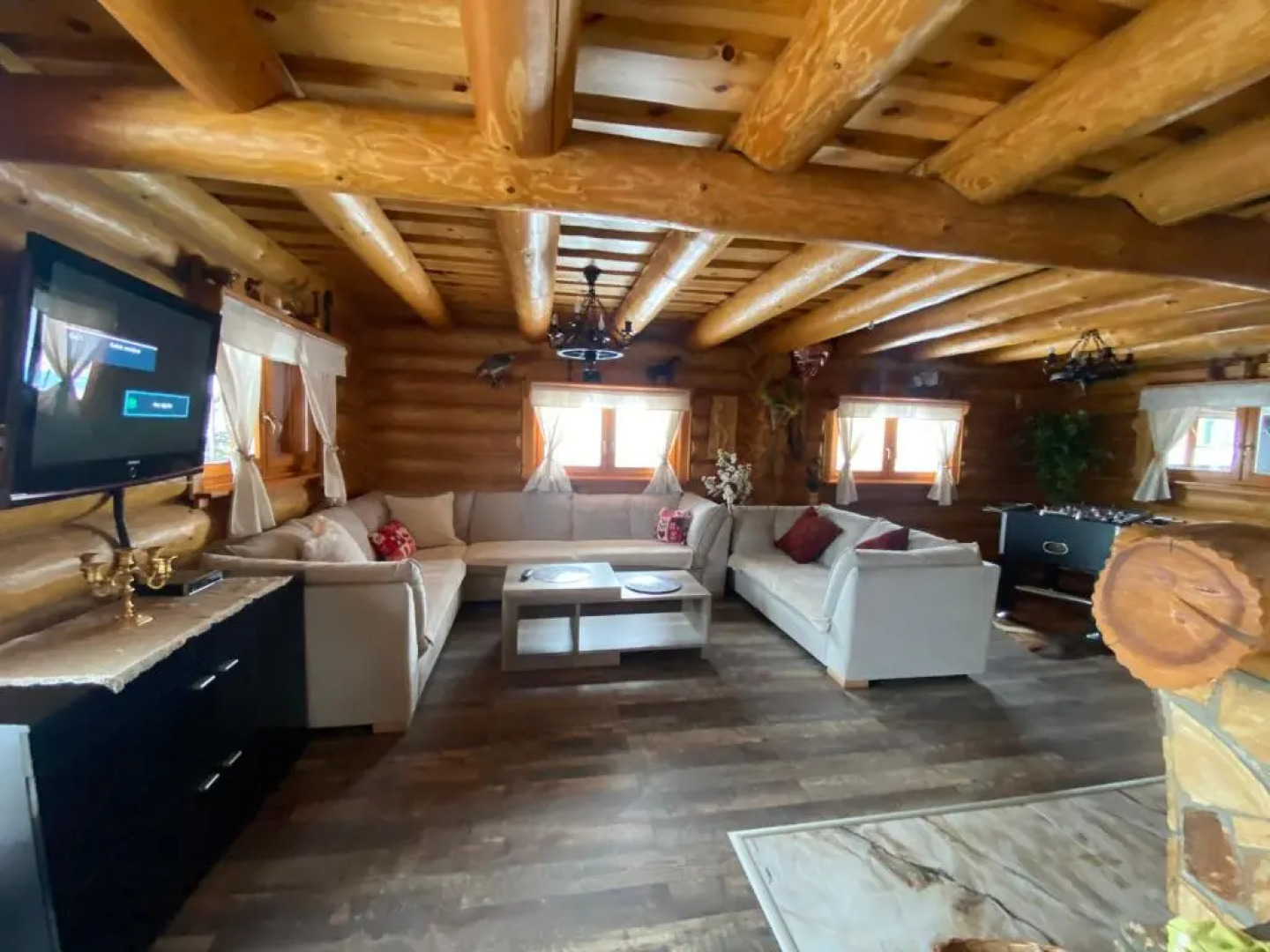 Zrubová Chata Sylvester