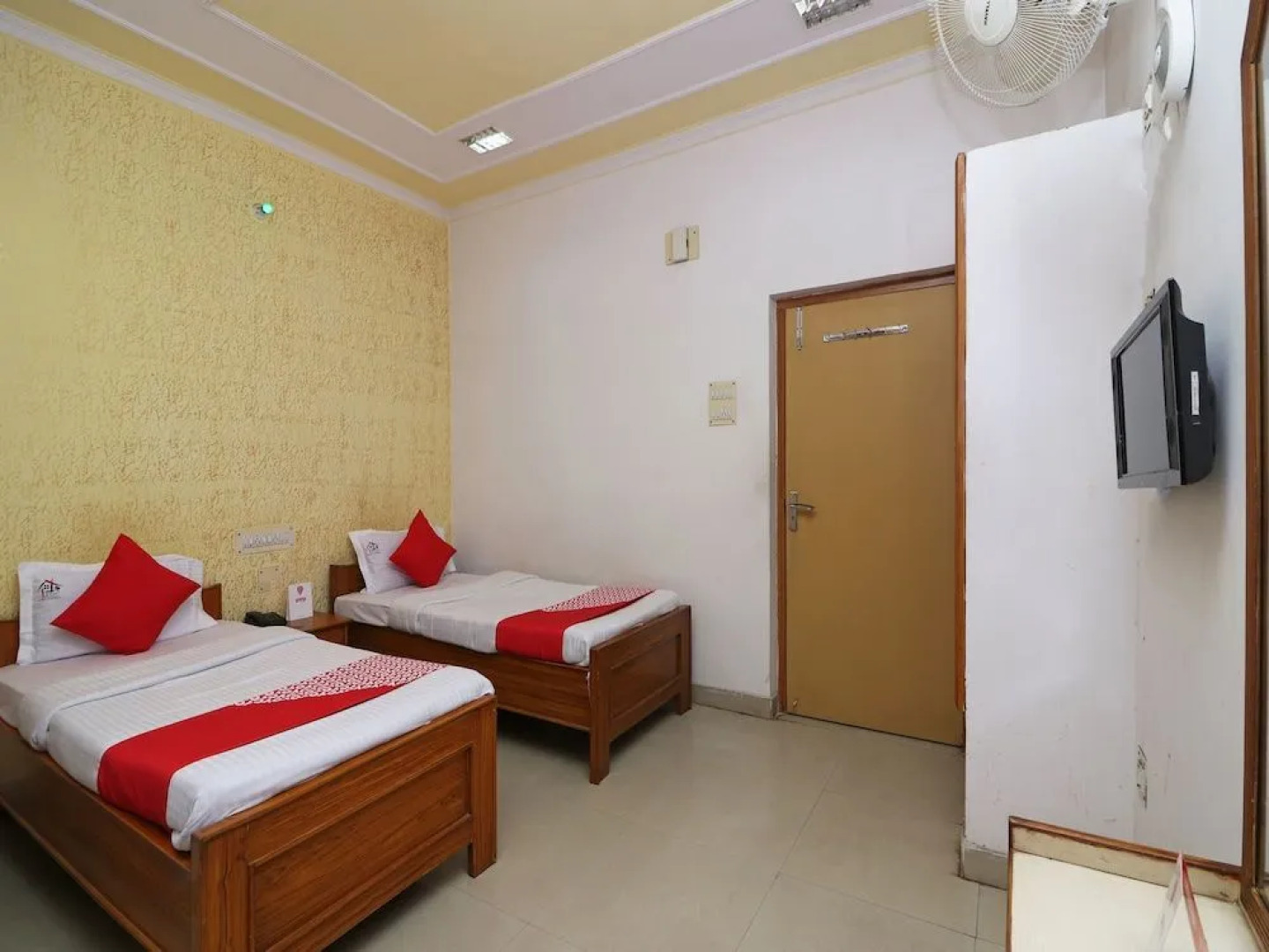 OYO 17111 Hotel Pritika