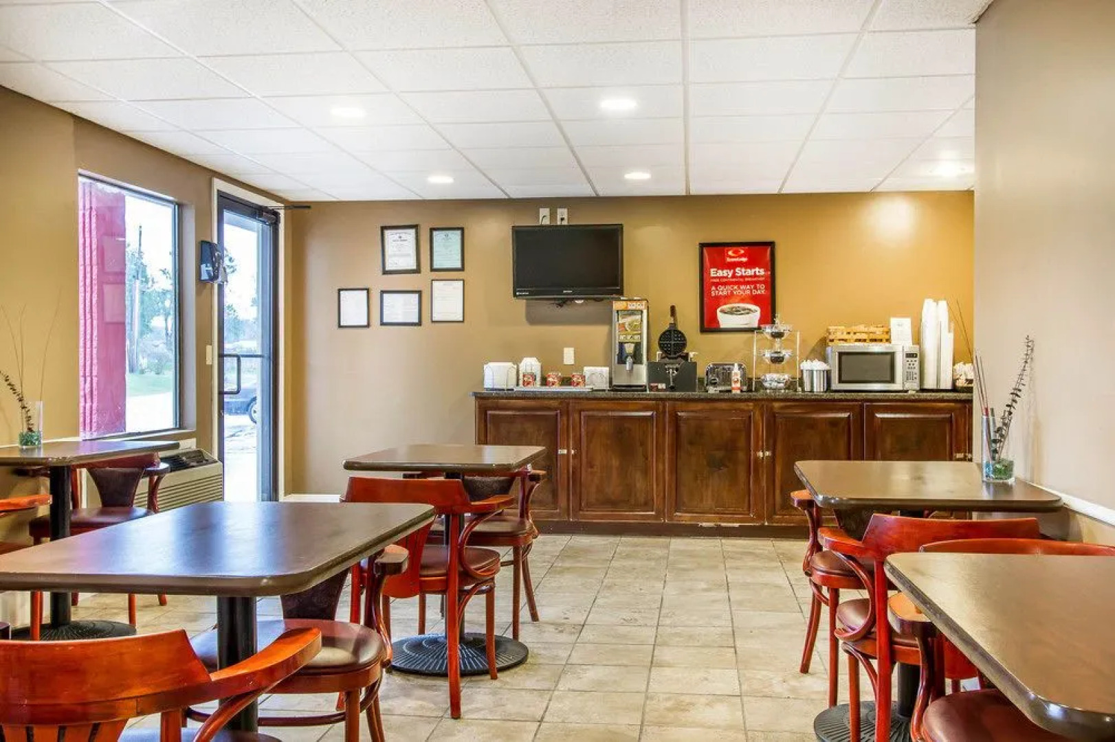 Econo Lodge Inn & Suites Fort Rucker