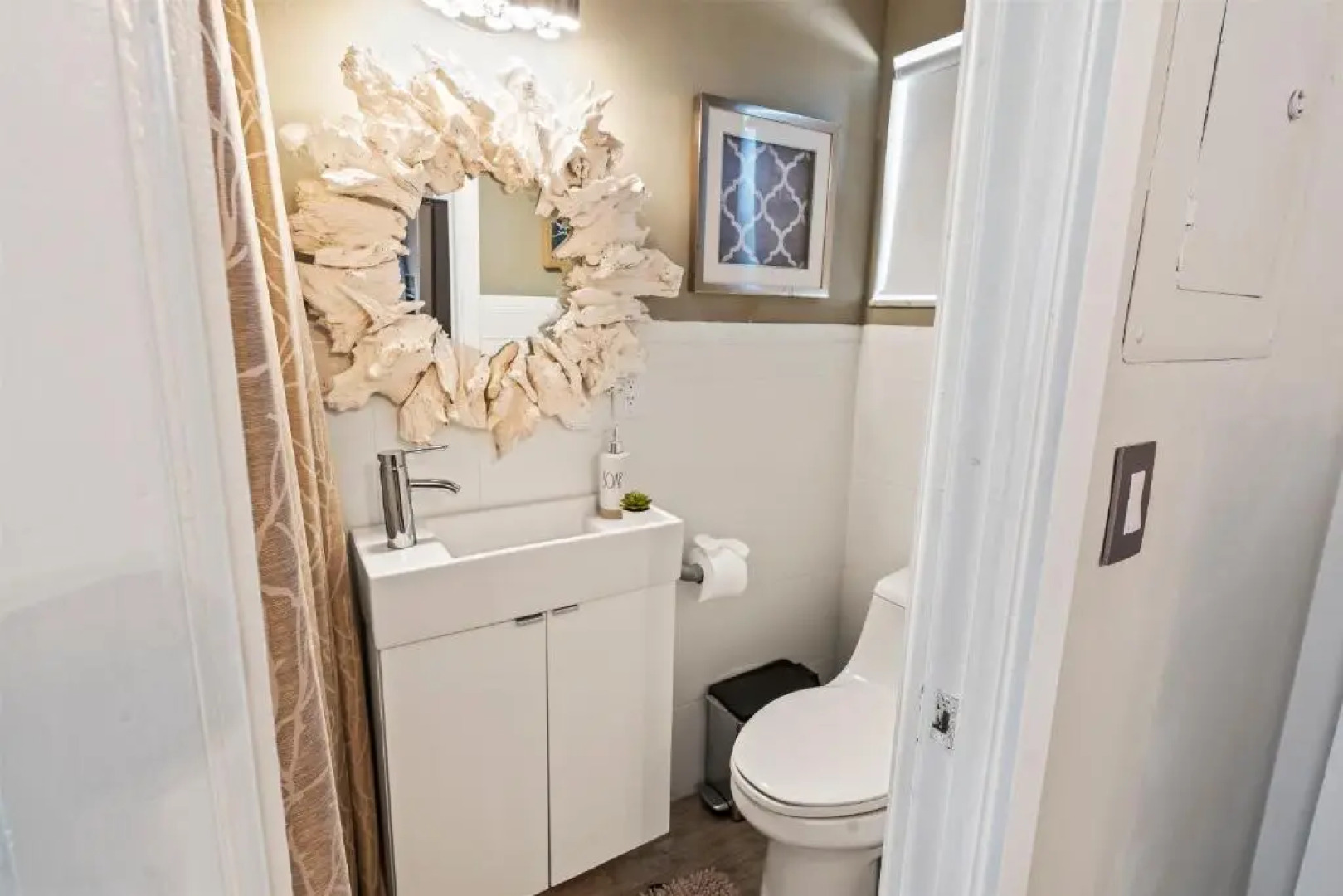 C-VOTED REMODELED UNIT! KAYAKs, MARINA,