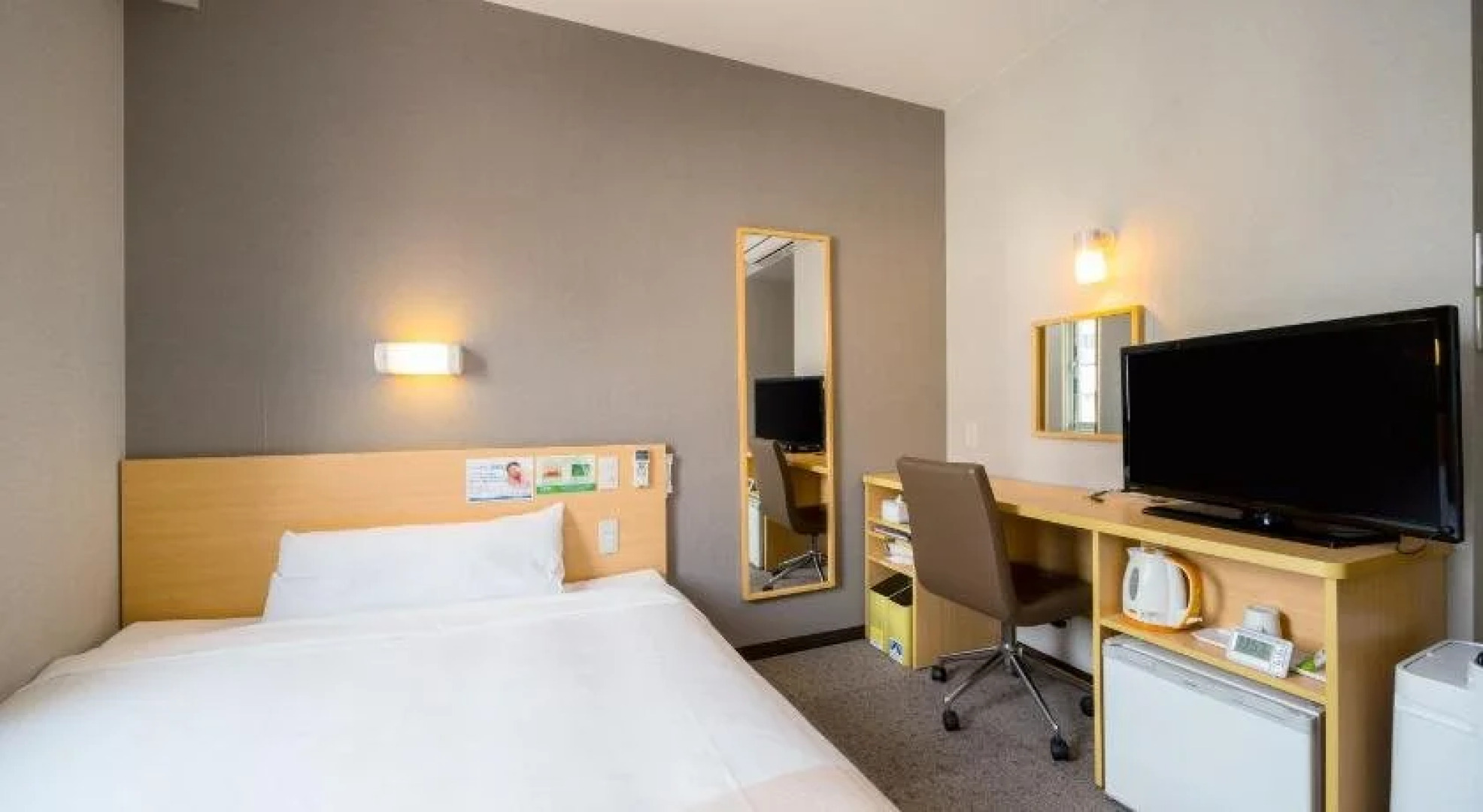 Super Hotel Yokkaichi/Along National Highway 1 (Kokudo Ichigou-Zoi)