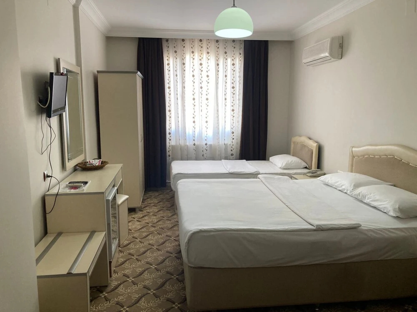 Özhan Hotel