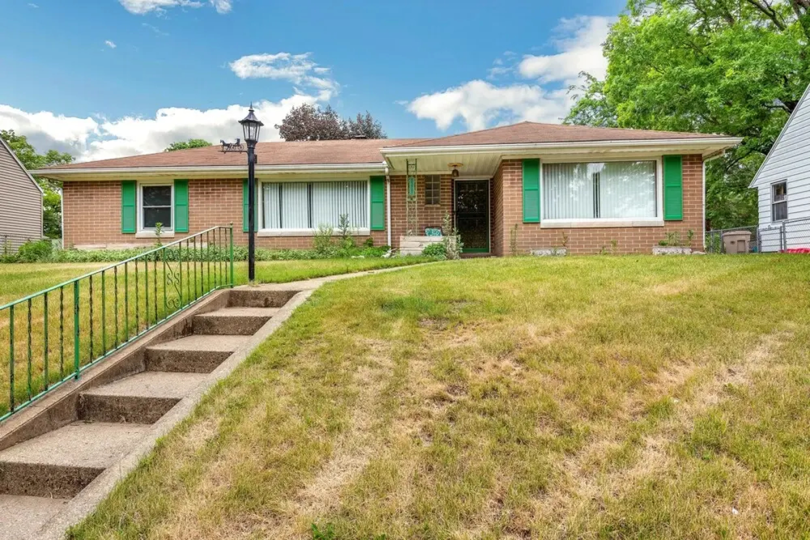 Quiet Comfy 2 Br Home In South Bend, Minutes From Notre Dame! Pet Friendly! 2 Bedroom Home by Redawning
