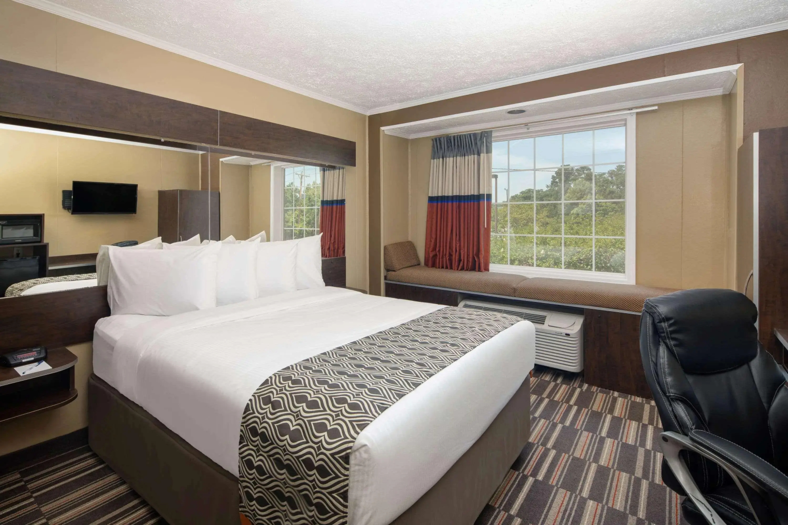 Microtel Inn & Suites by Wyndham Columbia Two Notch Rd Area
