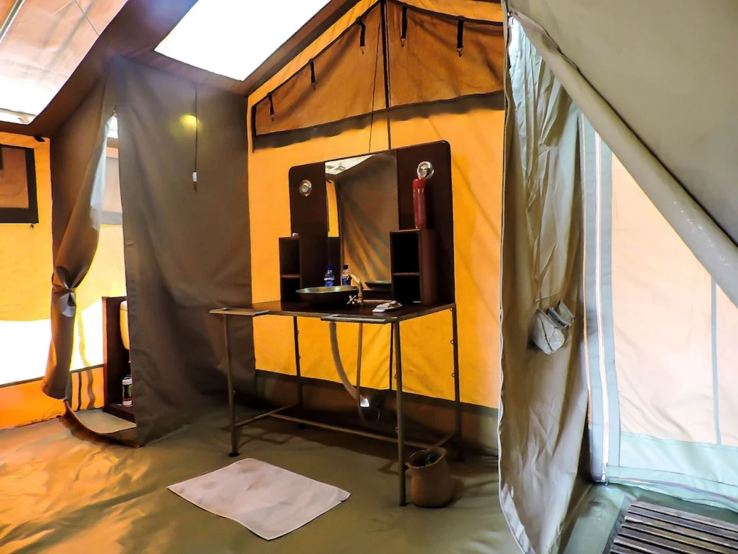 Serengeti Savannah Camps