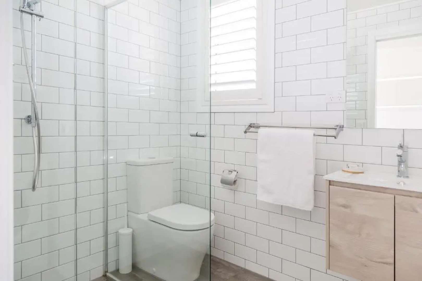 Surfside Cudmirrah Beach