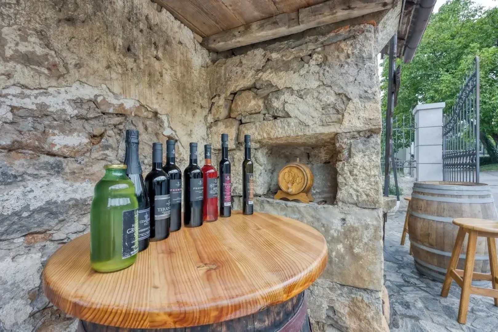 Cesar\'s Karst Apartments