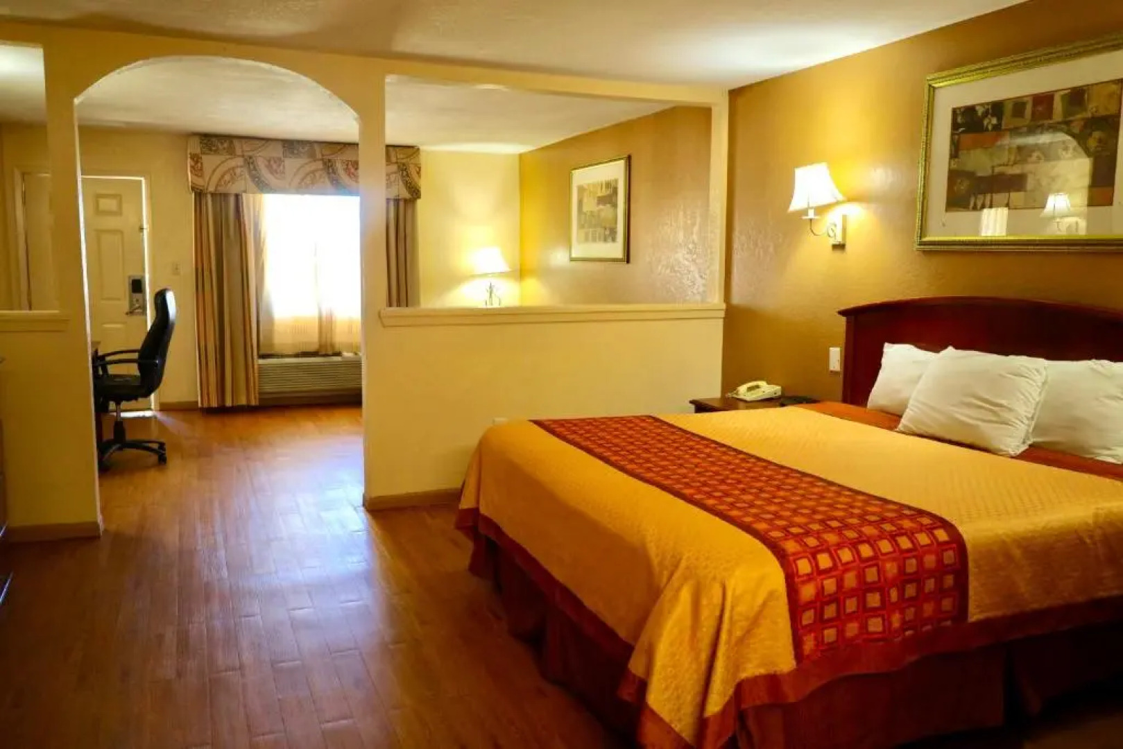 Regency Inn & Suites