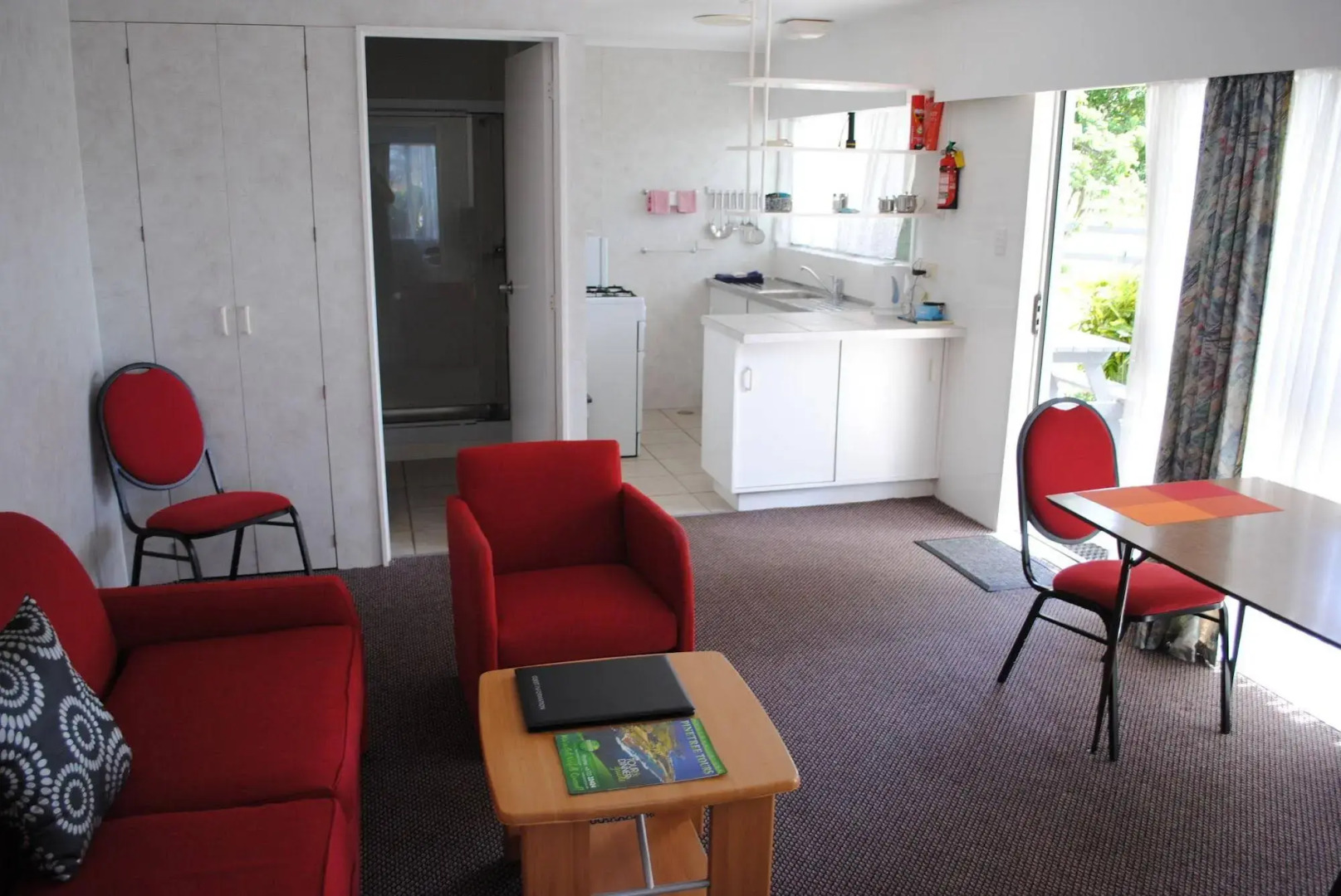 Hibiscus Regal Apartments