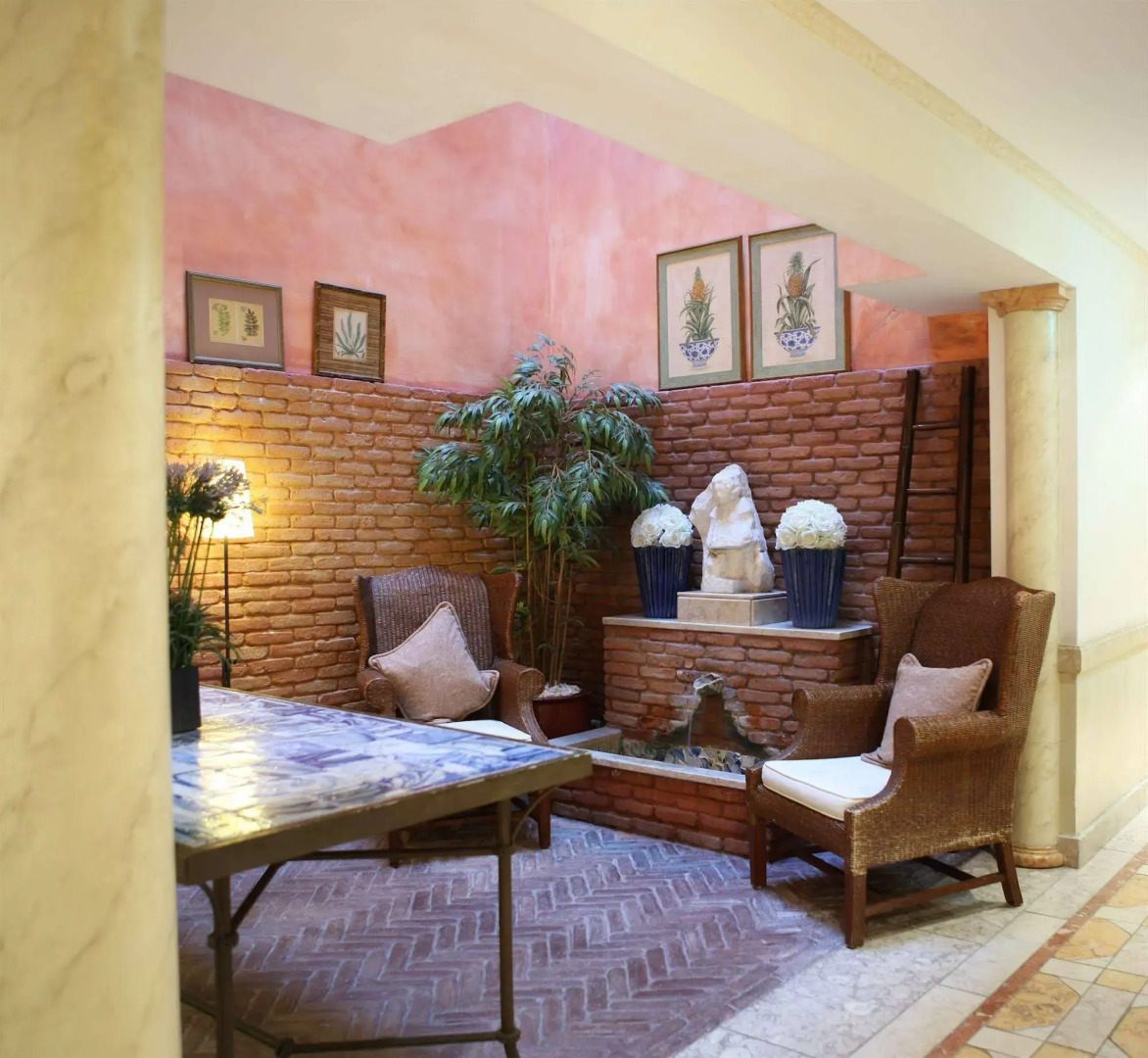 As Janelas Verdes Inn, a Lisbon Heritage Collection