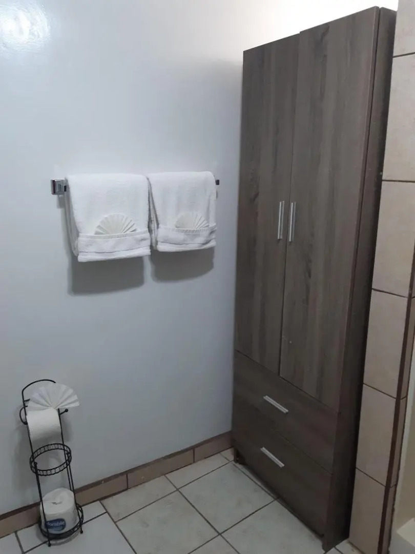 Seaside Hotel & Victor's RV Park