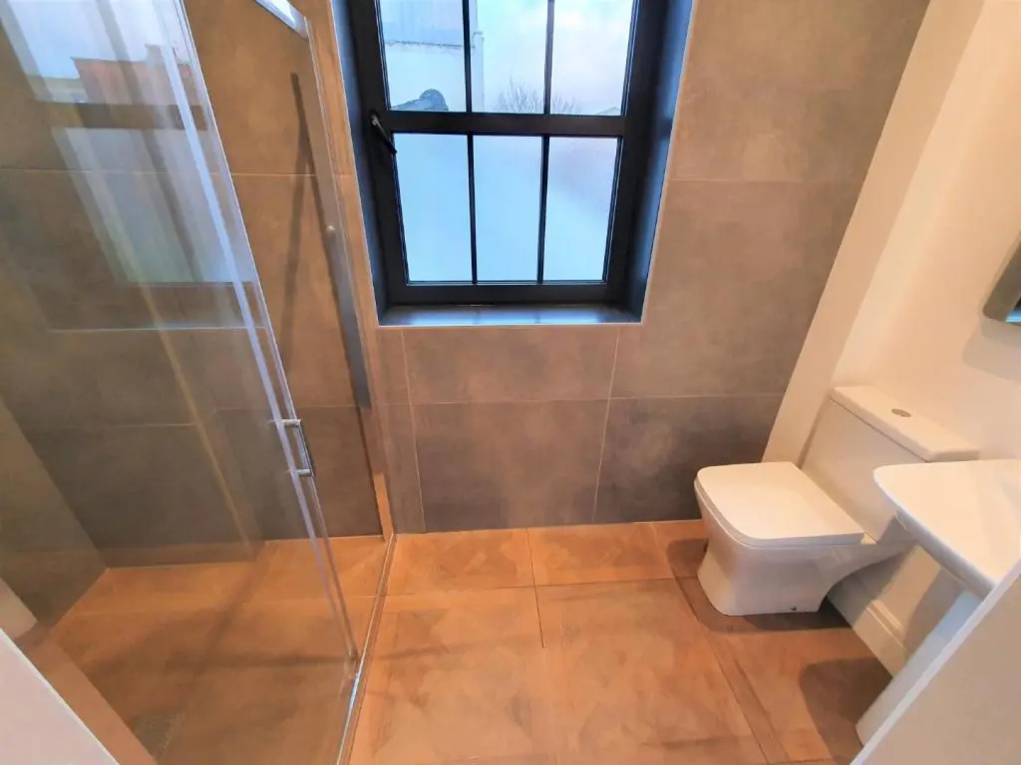 The Eden Warehouse - Green Apartment, sleeps 5