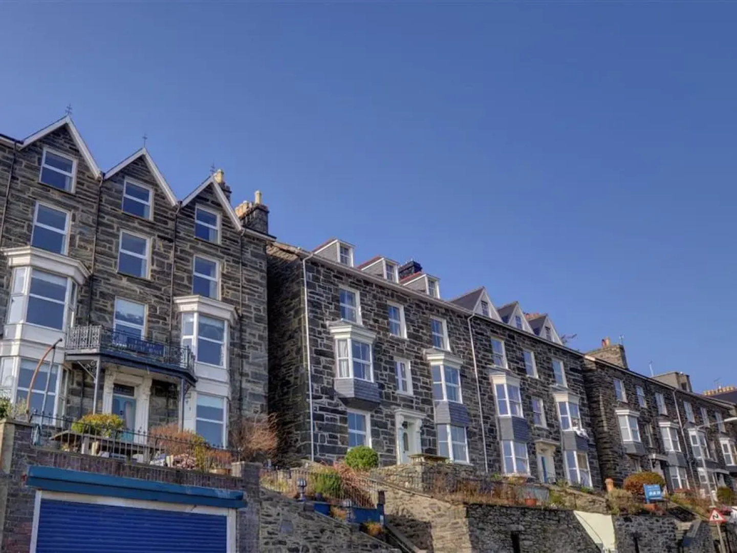 Modern Apartment Near the Estuary of the Mawddach River