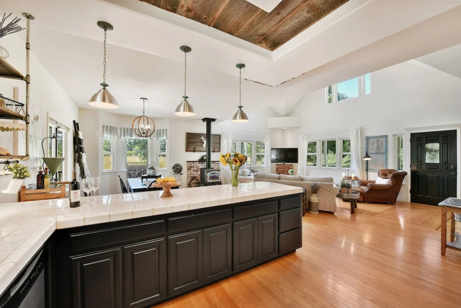 9412 Mervin Ave Home 4 Bedrooms 2.5 Bathrooms Home